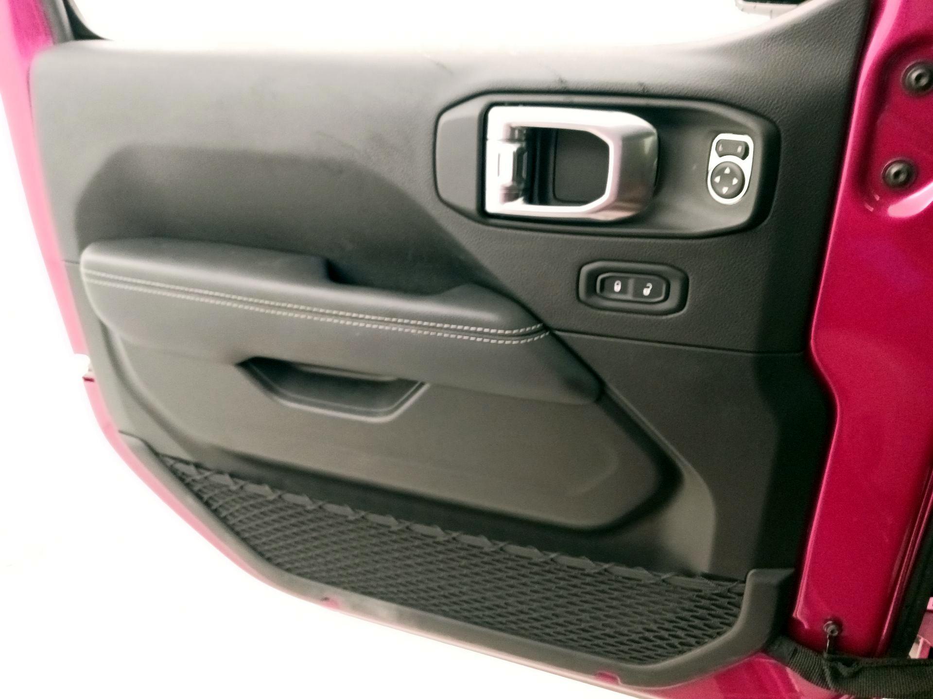 Thumbnail: 2022 Jeep Wrangler - 12