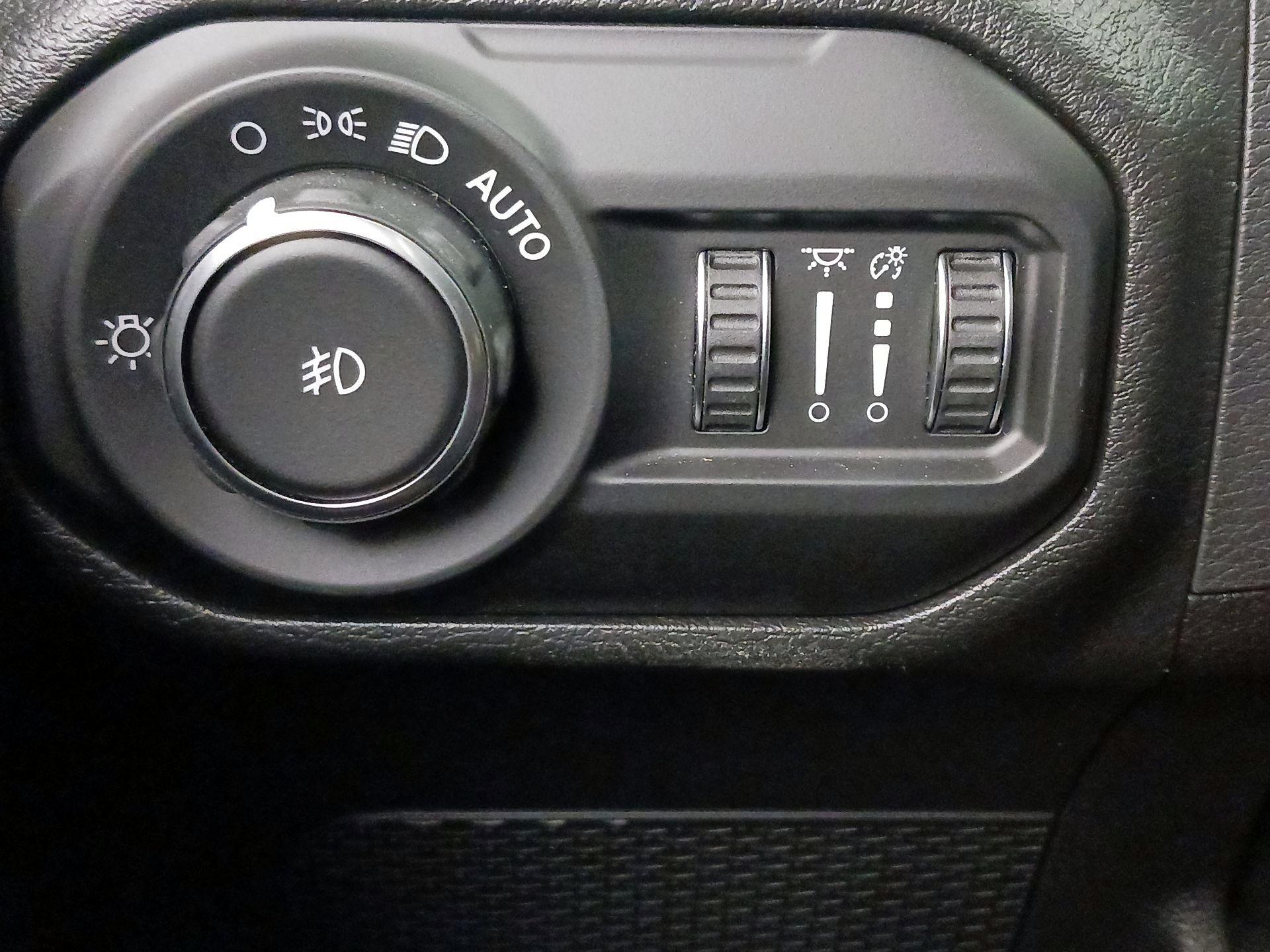 Thumbnail: 2022 Jeep Wrangler - 13