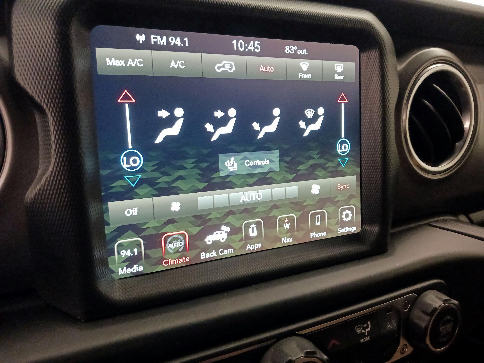 Thumbnail: 2022 Jeep Wrangler - 17