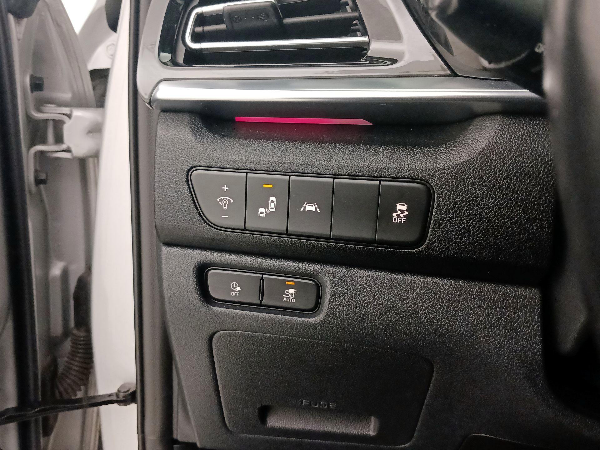 Thumbnail: 2021 Kia Niro - 13
