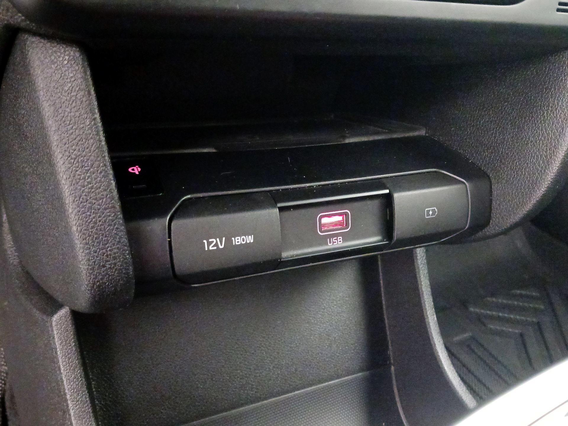Thumbnail: 2021 Kia Niro - 19