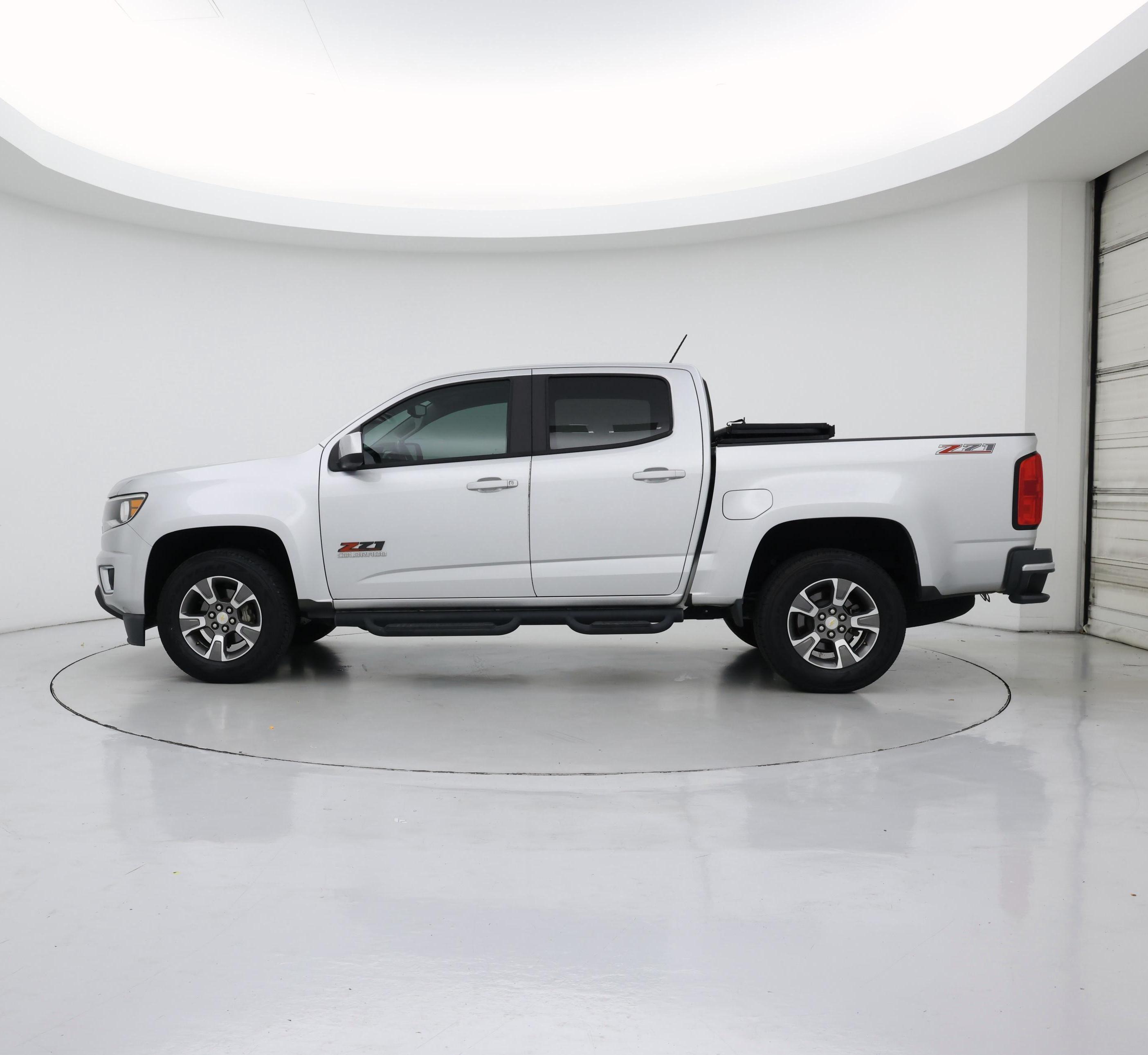 Thumbnail: 2020 Chevrolet Colorado - 3