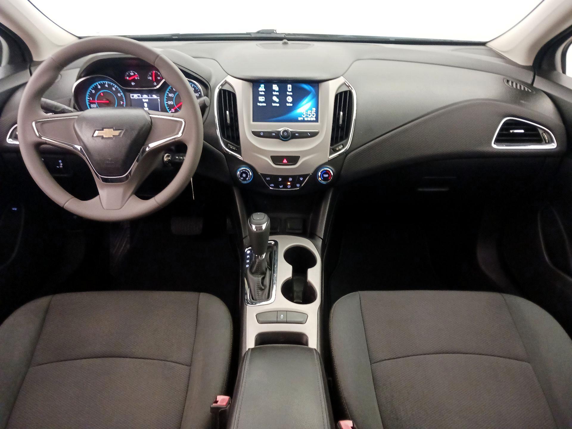 Thumbnail: 2017 Chevrolet Cruze - 9