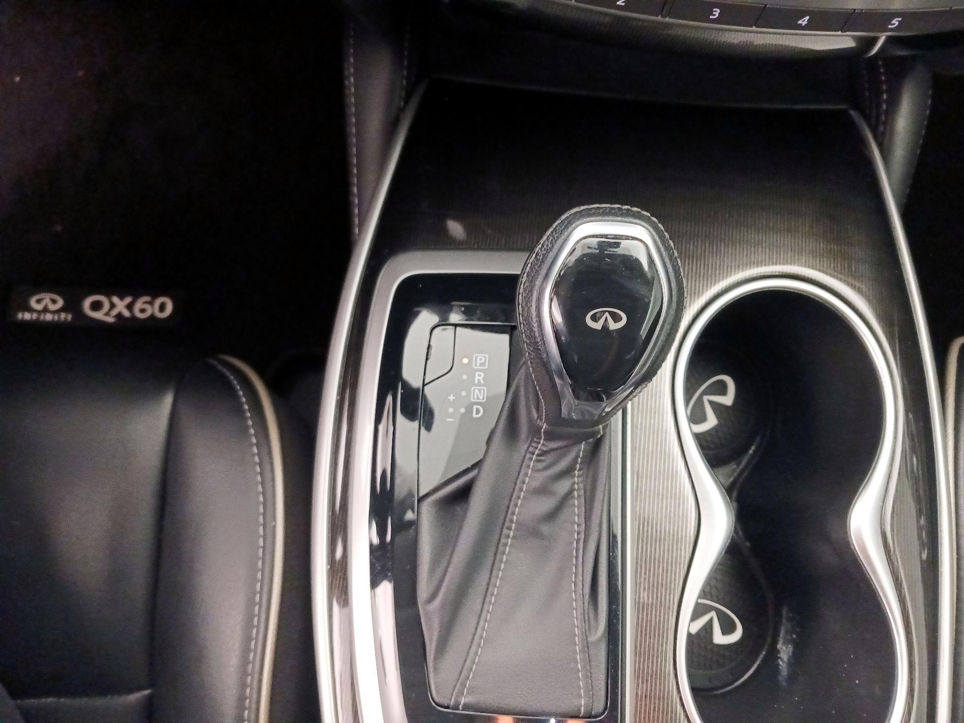 Thumbnail: 2020 INFINITI QX60 - 17