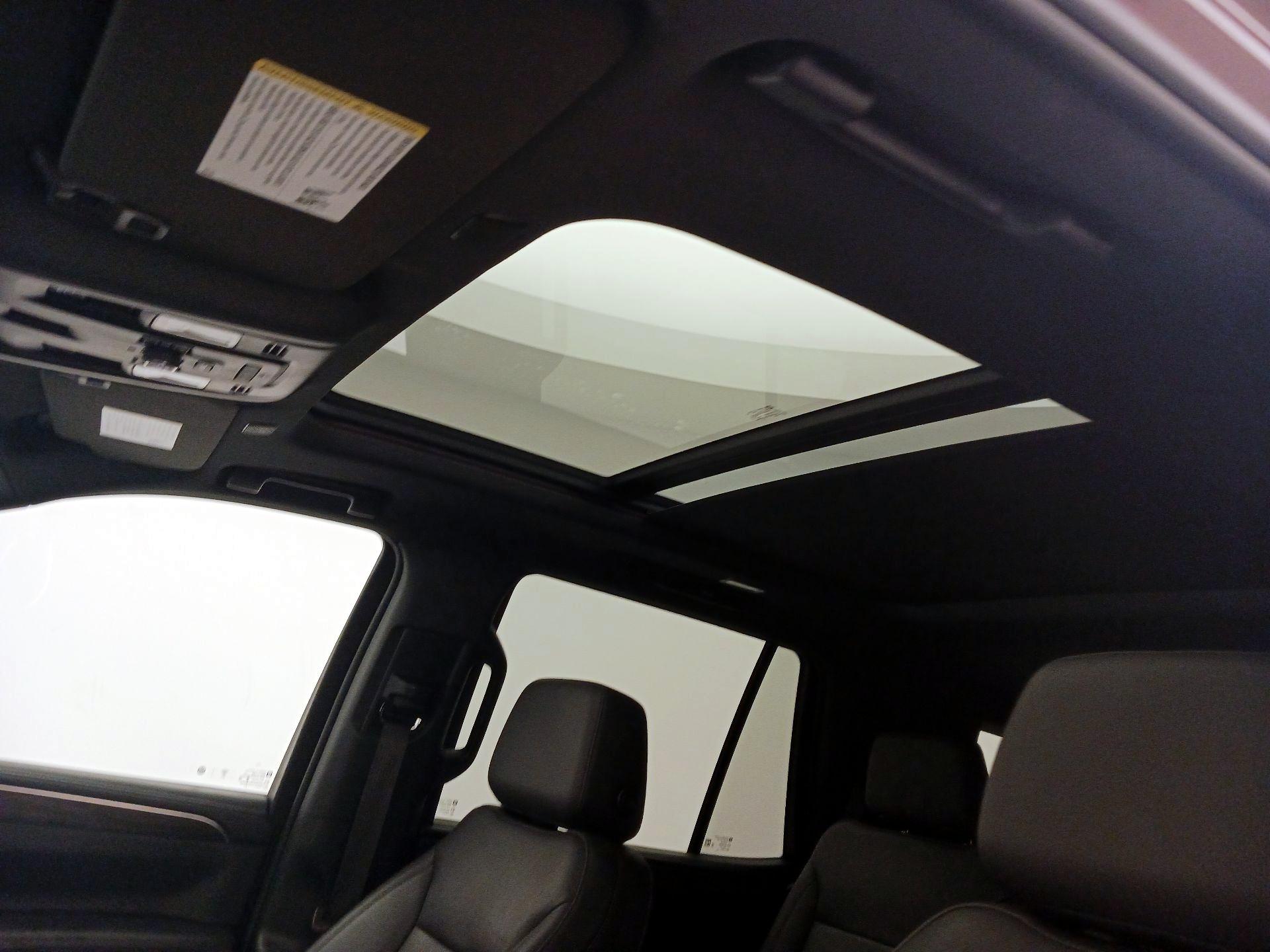 Thumbnail: 2022 Chevrolet Tahoe - 19