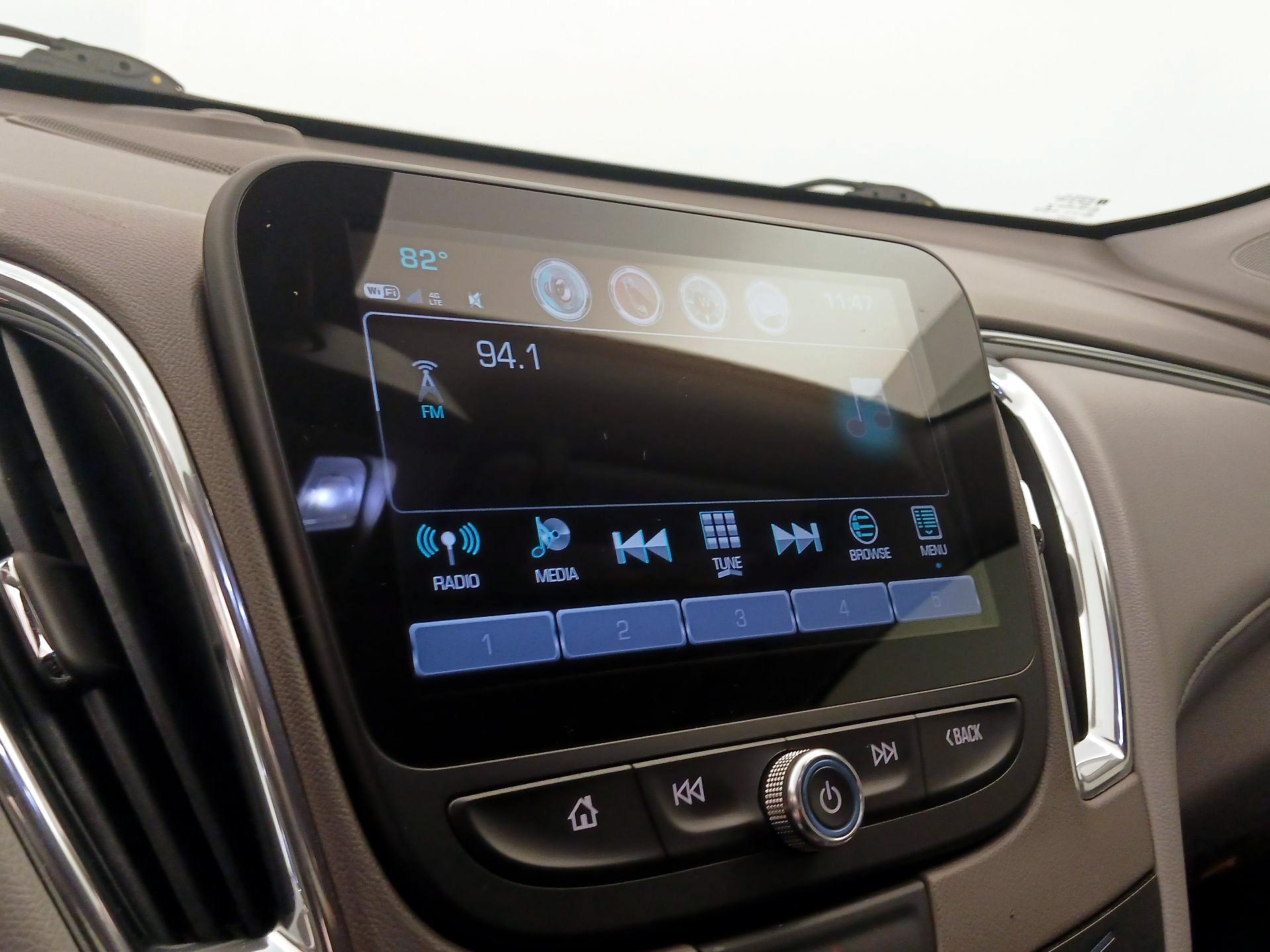 Thumbnail: 2017 Chevrolet Malibu - 16
