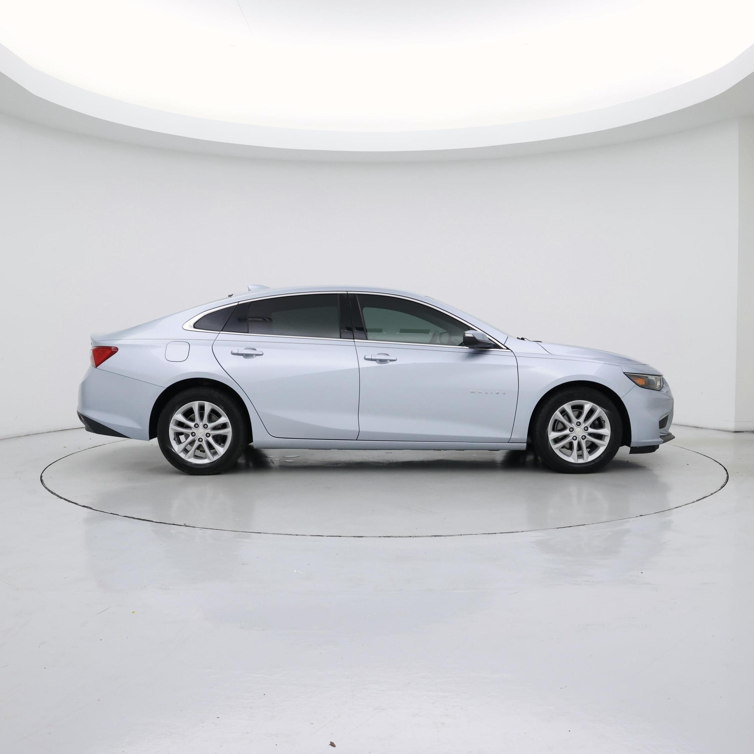 Thumbnail: 2017 Chevrolet Malibu - 7