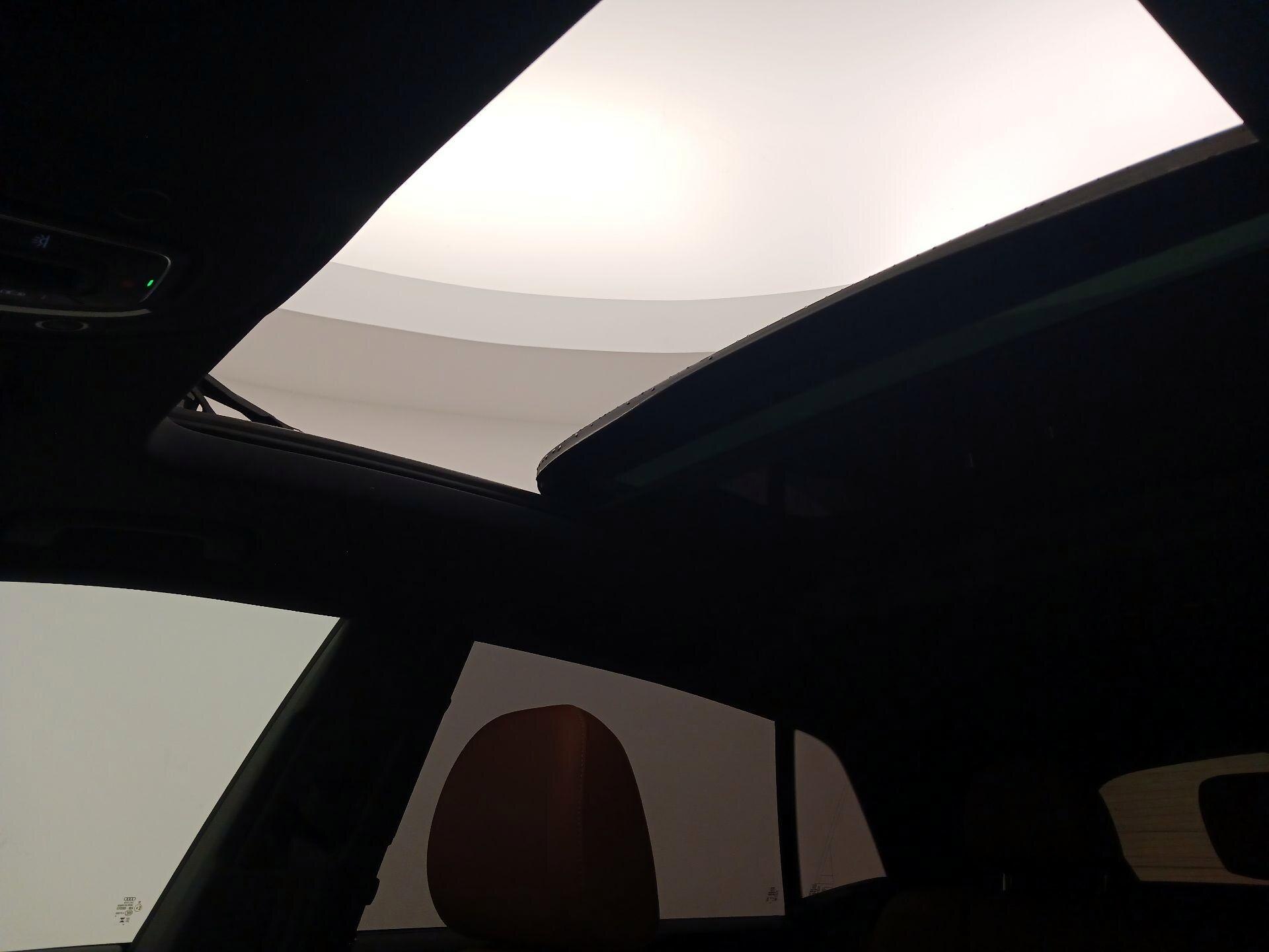 Thumbnail: 2025 Audi Q8 - 20