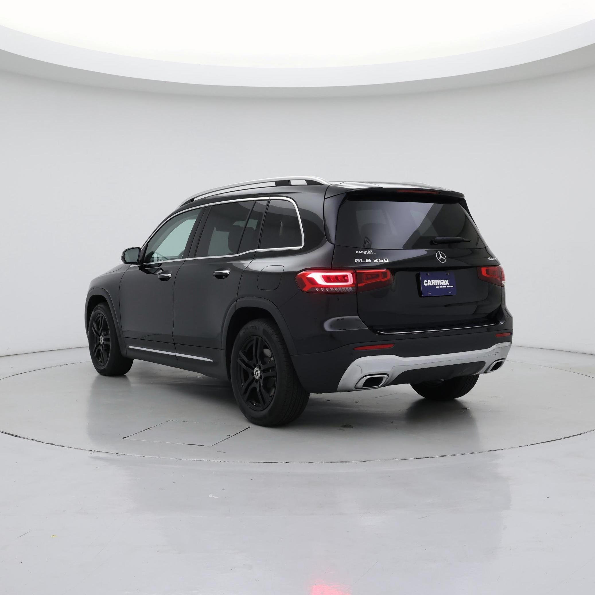 Thumbnail: 2022 Mercedes-Benz GLB - 2