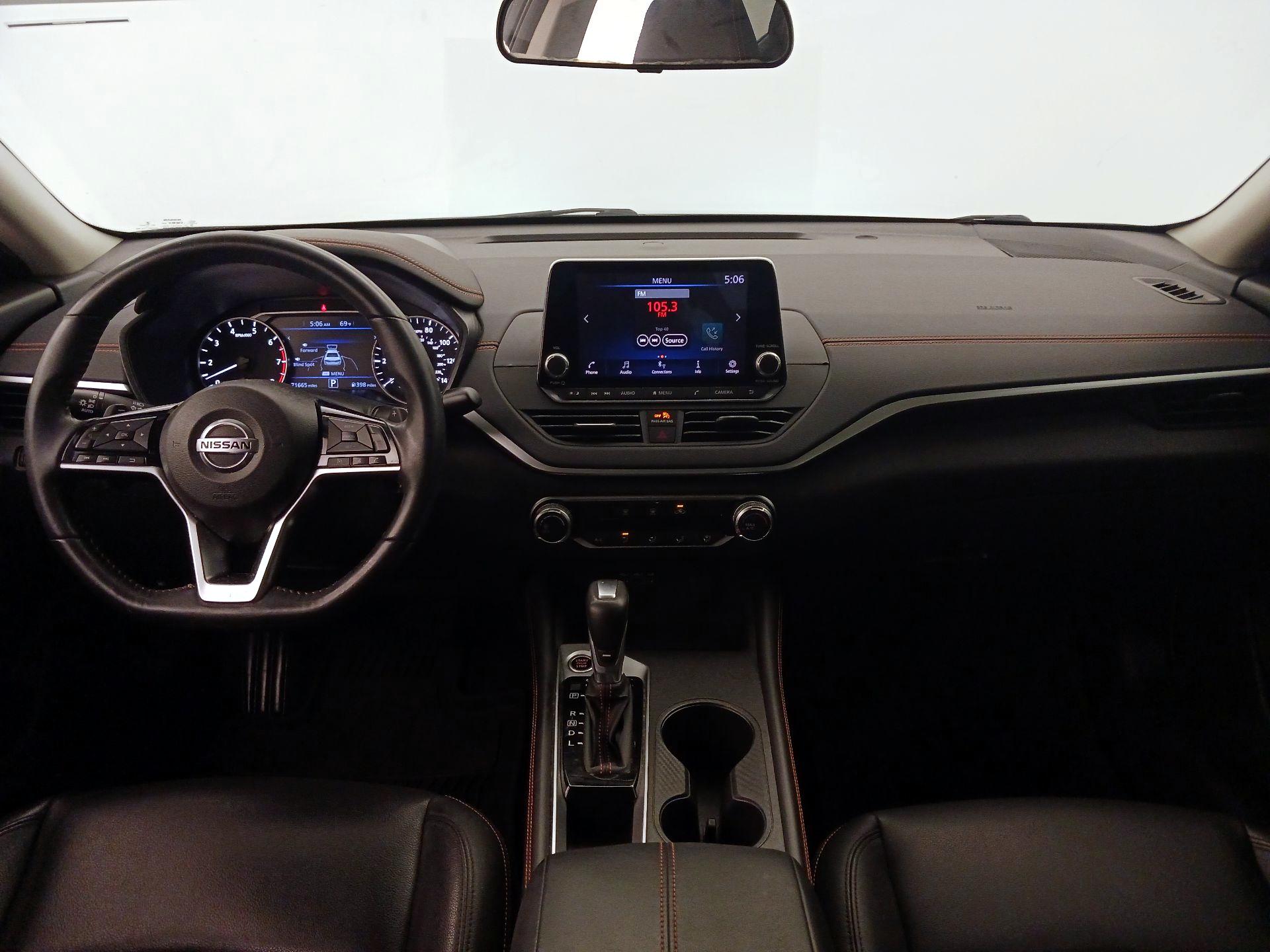Thumbnail: 2019 Nissan Altima - 9