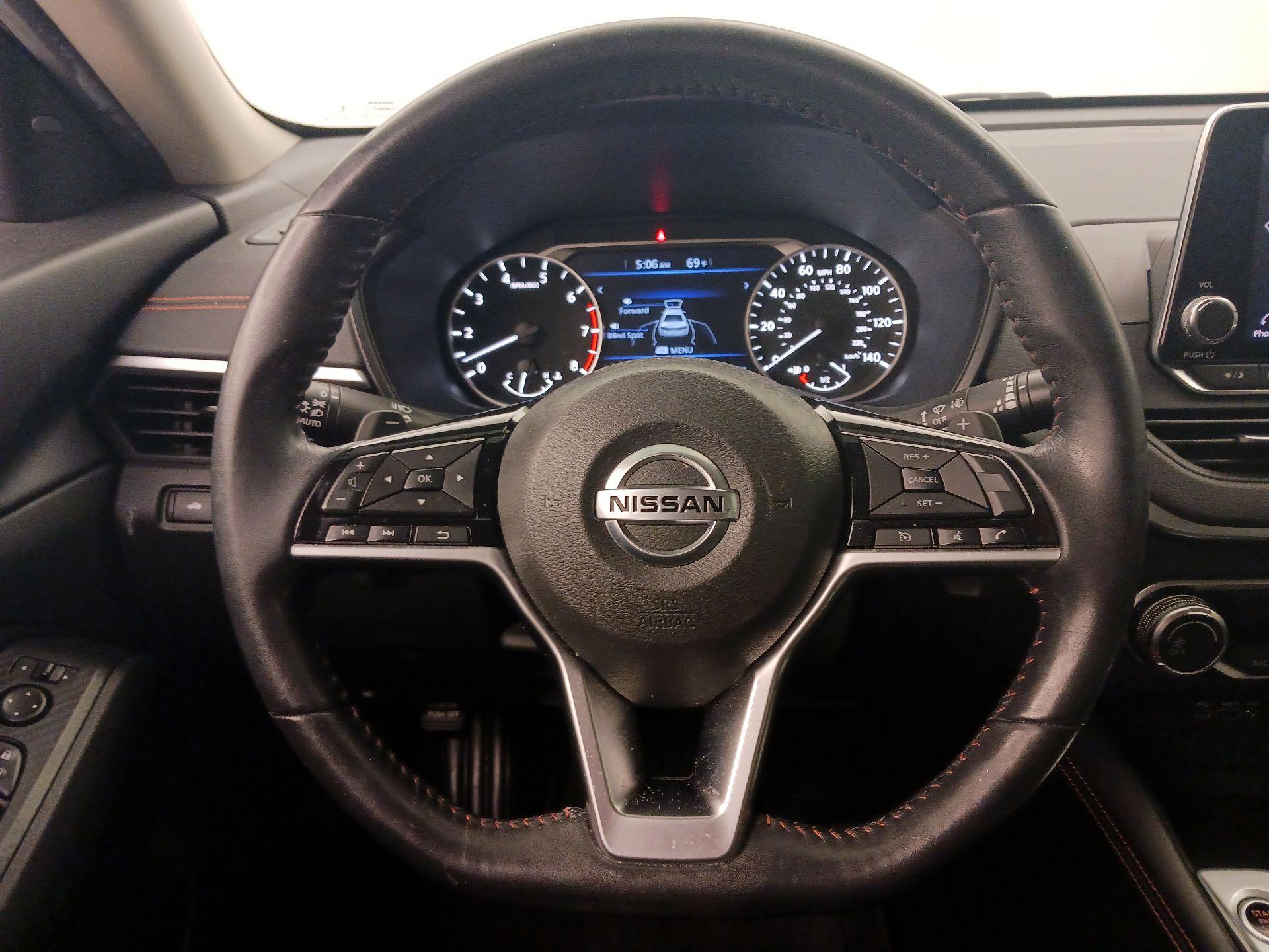 Thumbnail: 2019 Nissan Altima - 10
