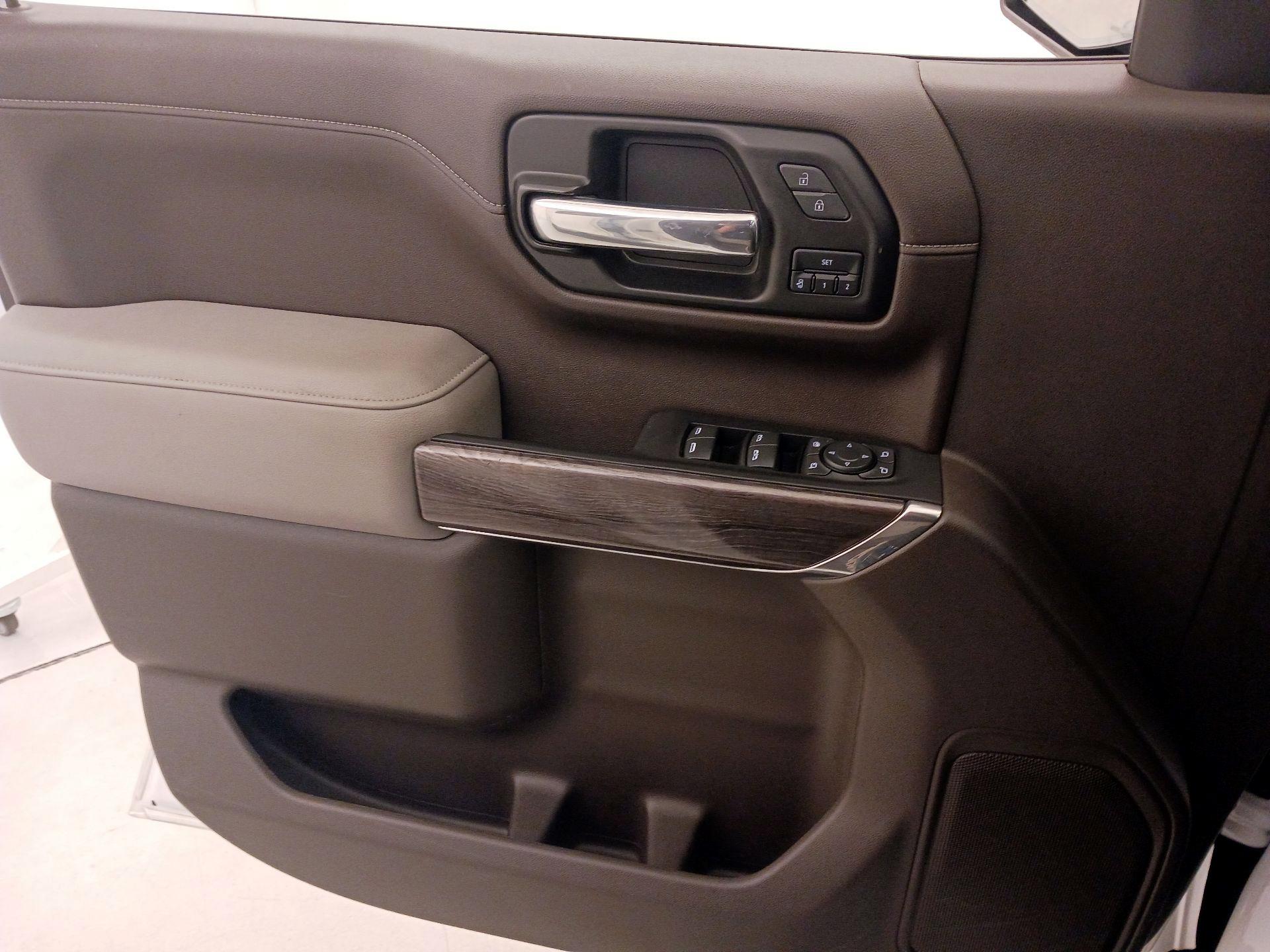 Thumbnail: 2022 Chevrolet Silverado 1500 - 12