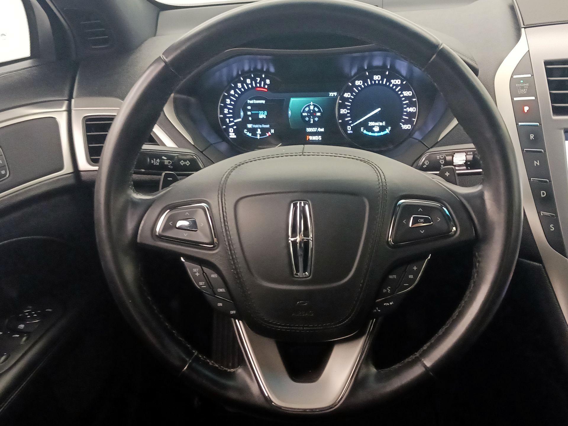 Thumbnail: 2019 Lincoln MKZ - 10