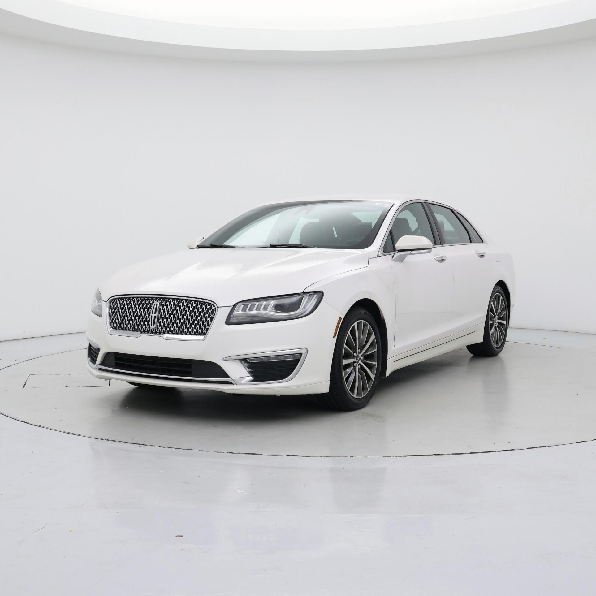 Thumbnail: 2019 Lincoln MKZ - 4