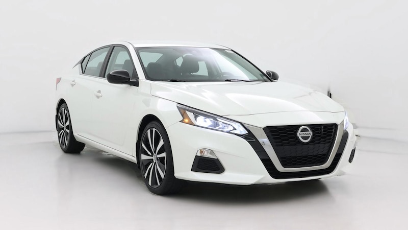 2022 Nissan Altima SR Hero Image