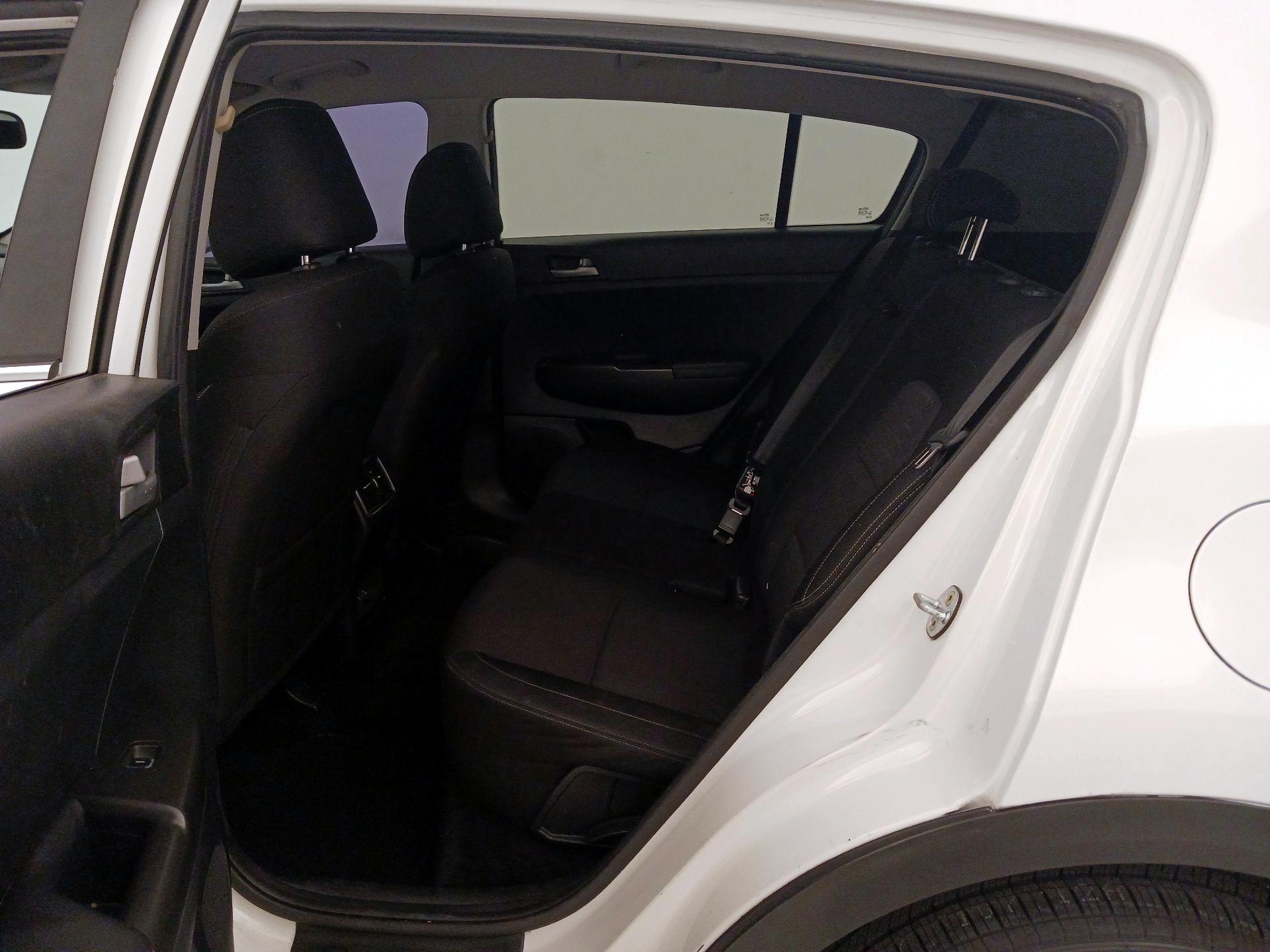 Thumbnail: 2018 Kia Sportage - 19