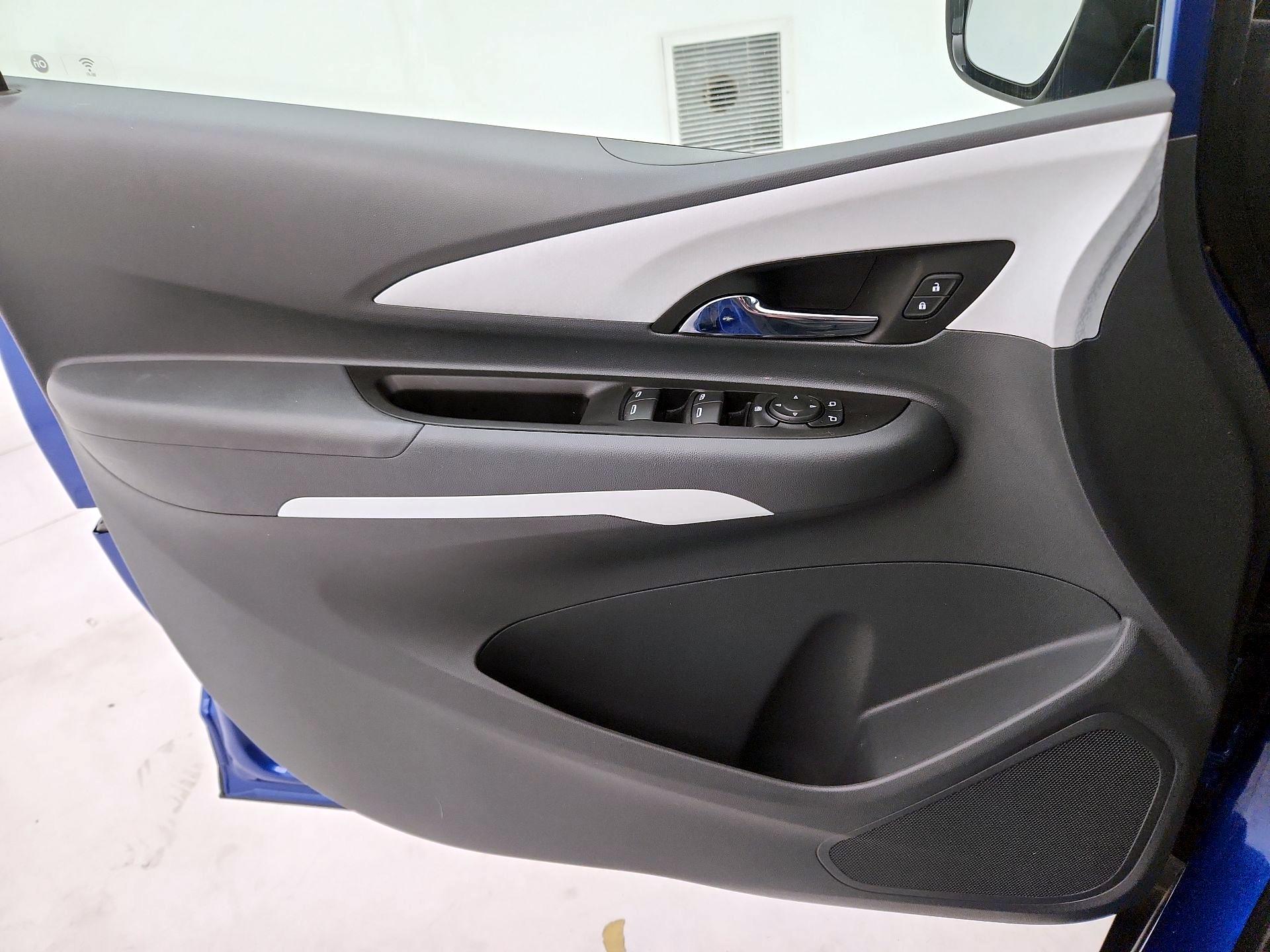 Thumbnail: 2021 Chevrolet Bolt EV - 12