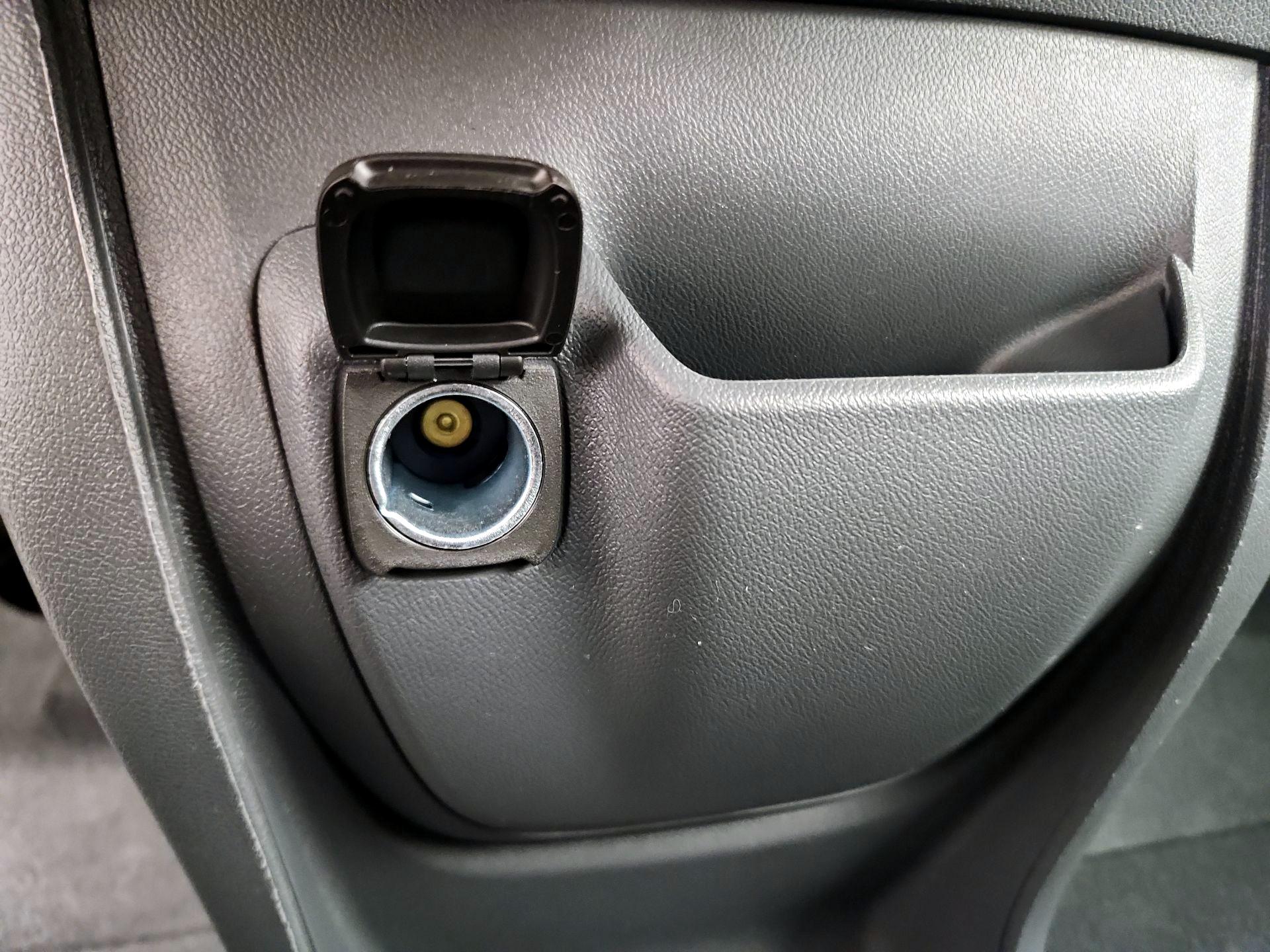 Thumbnail: 2021 Chevrolet Bolt EV - 18