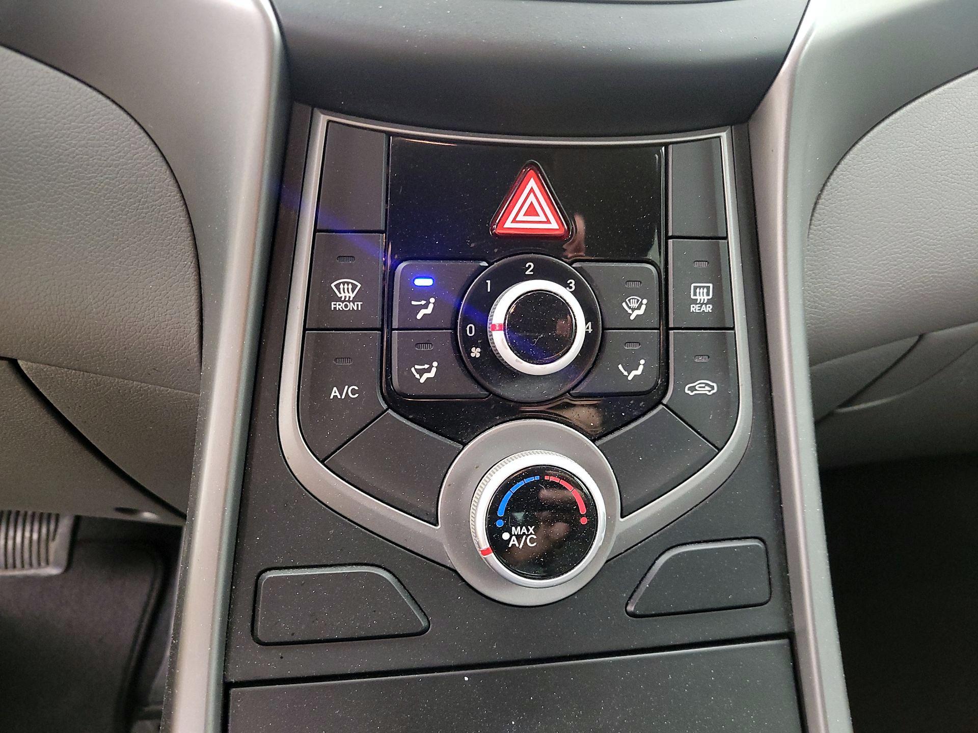 Thumbnail: 2016 Hyundai Elantra - 16