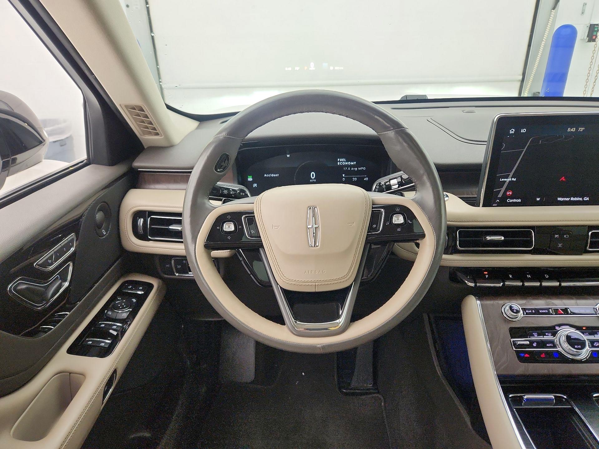 Thumbnail: 2022 Lincoln Aviator - 10