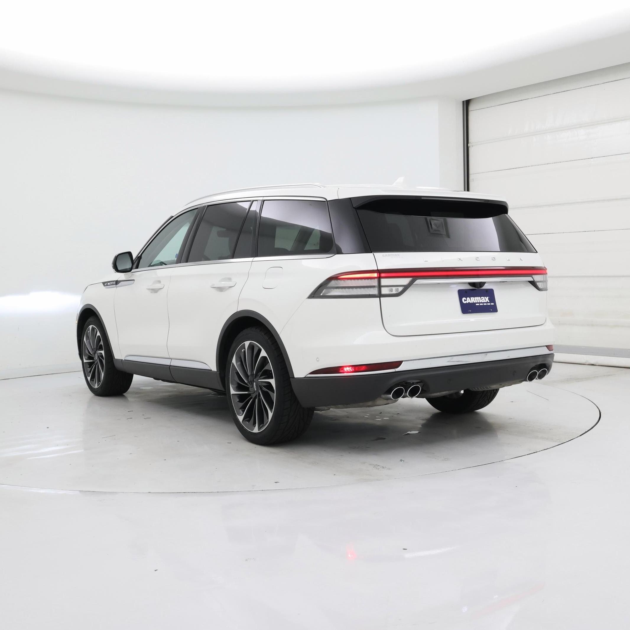 Thumbnail: 2022 Lincoln Aviator - 2