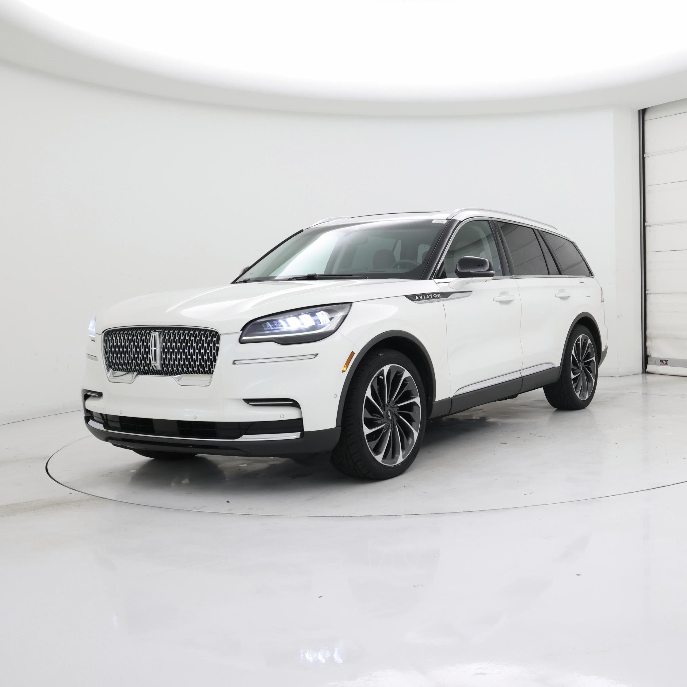 Thumbnail: 2022 Lincoln Aviator - 4