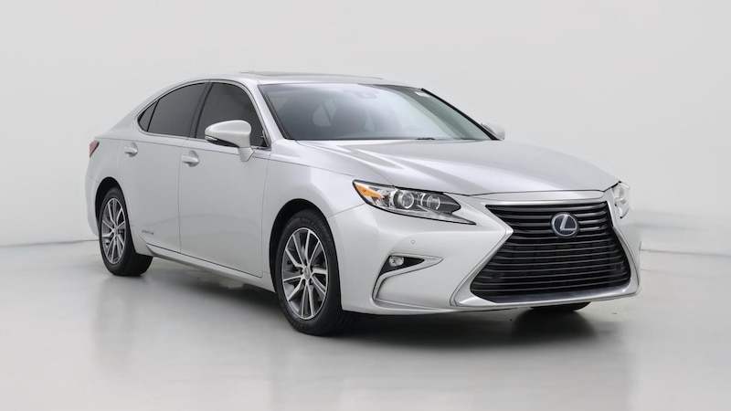 2016 Lexus ES Hybrid 300h Hero Image