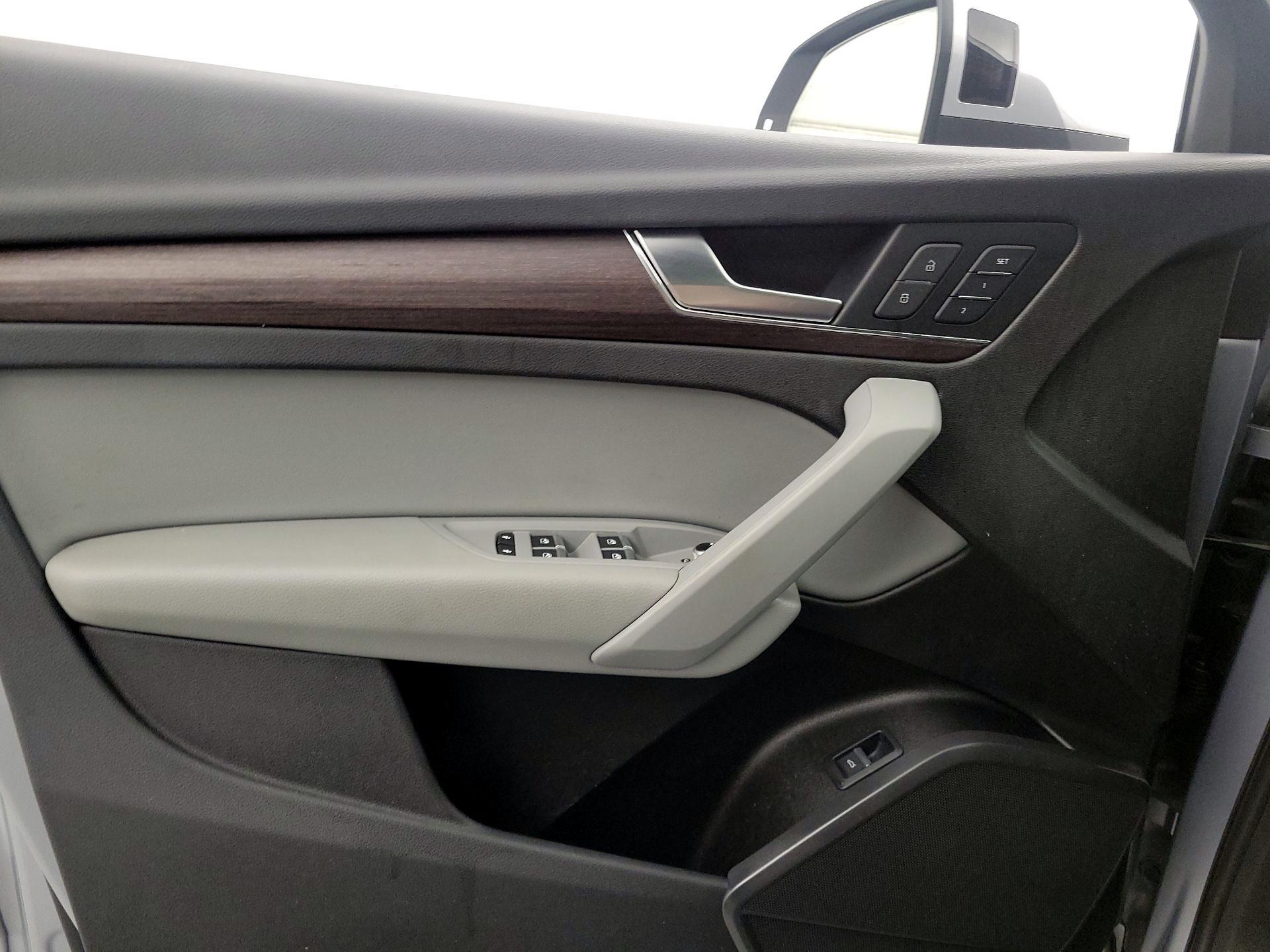 Thumbnail: 2021 Audi Q5 - 12