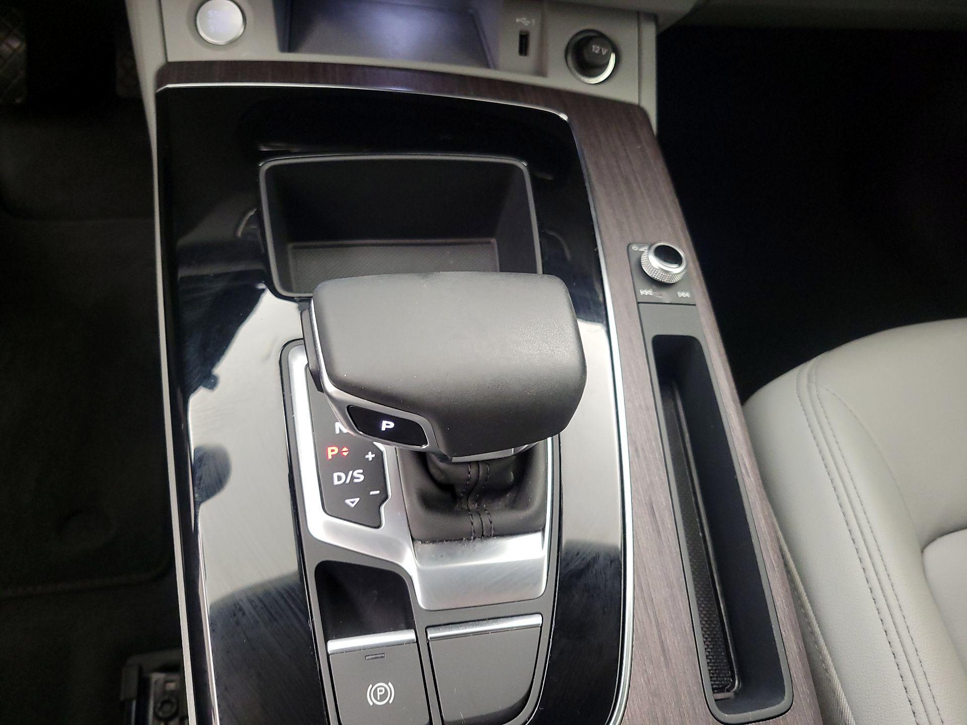 Thumbnail: 2021 Audi Q5 - 15
