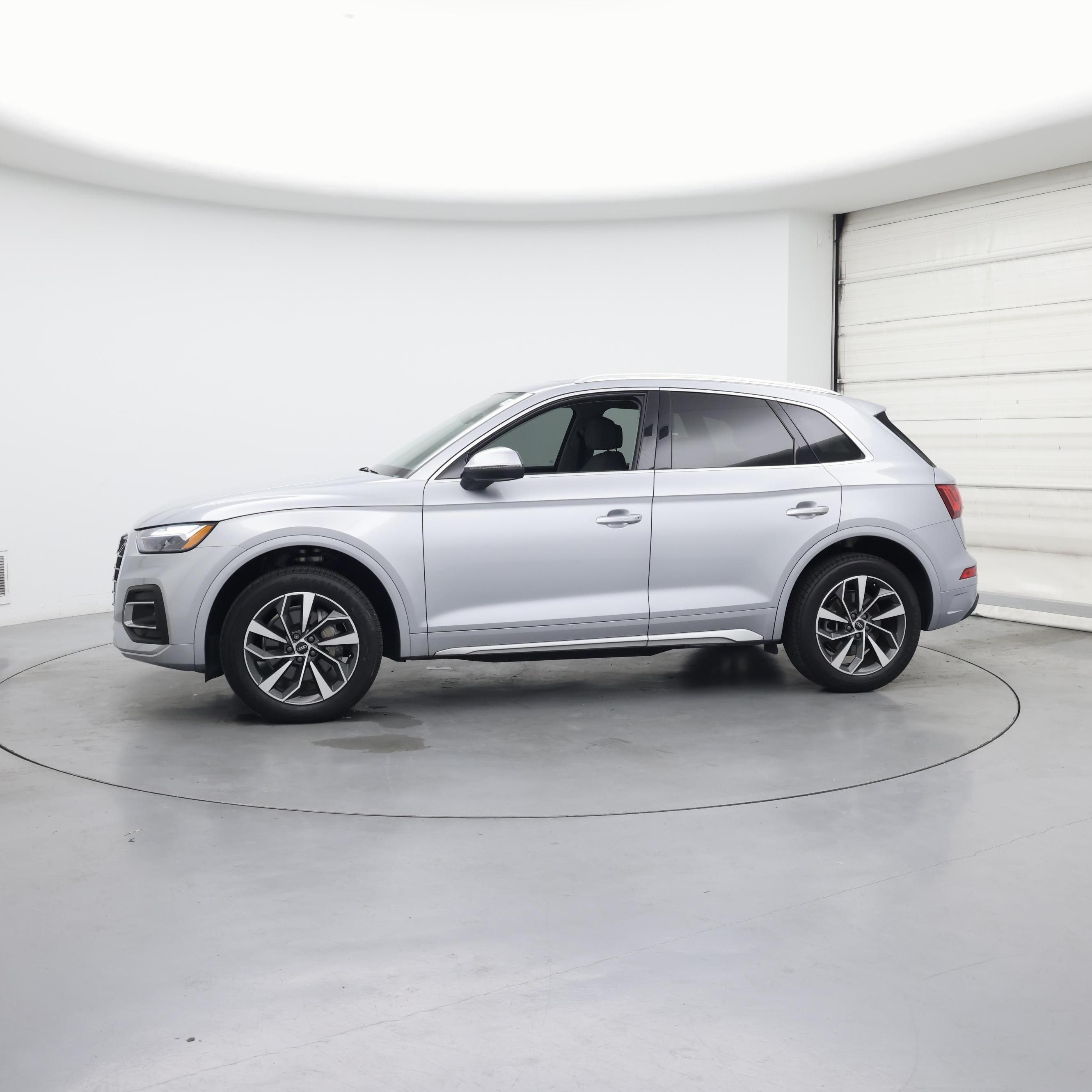 Thumbnail: 2021 Audi Q5 - 3