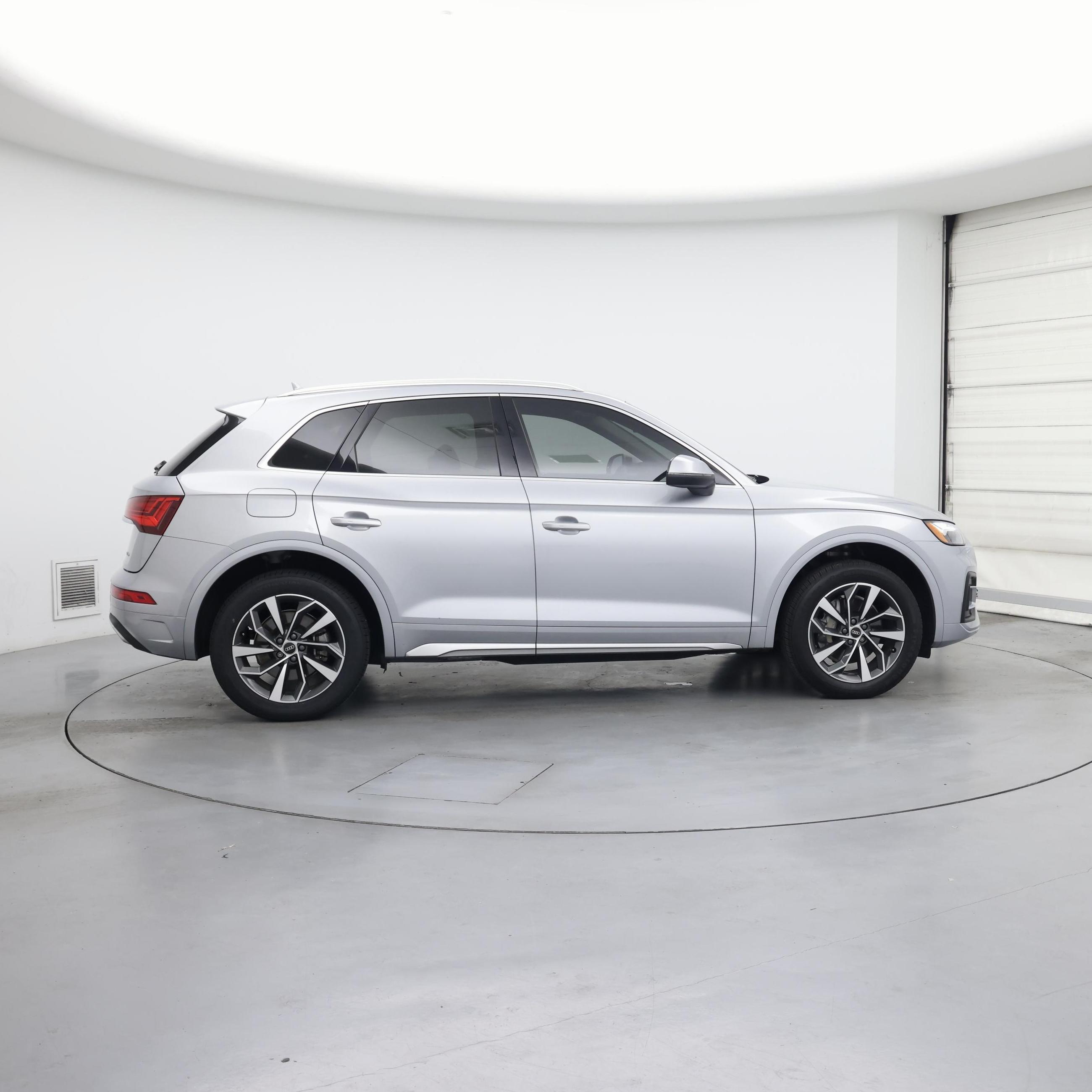 Thumbnail: 2021 Audi Q5 - 7