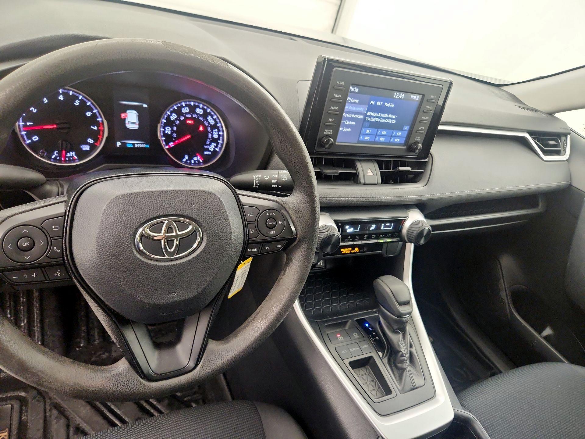 Thumbnail: 2019 Toyota RAV4 - 9
