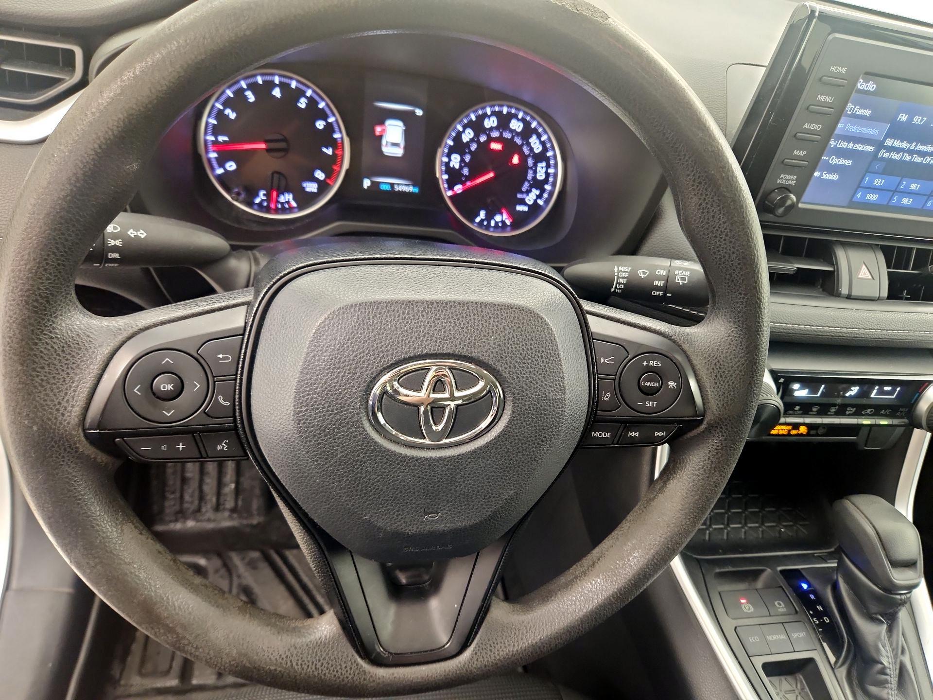 Thumbnail: 2019 Toyota RAV4 - 10