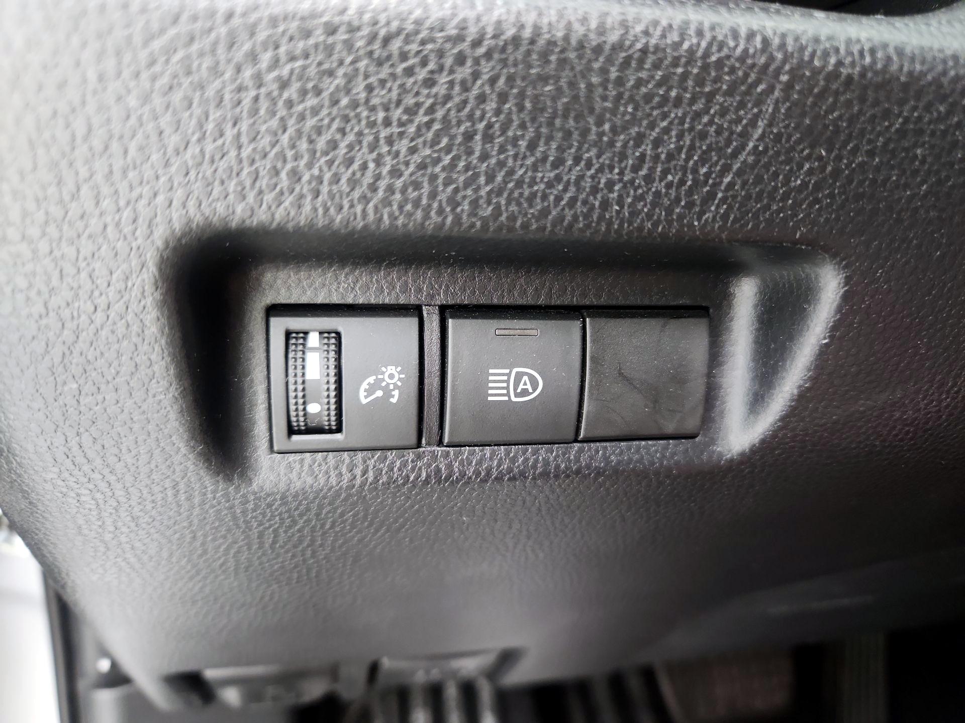 Thumbnail: 2019 Toyota RAV4 - 13