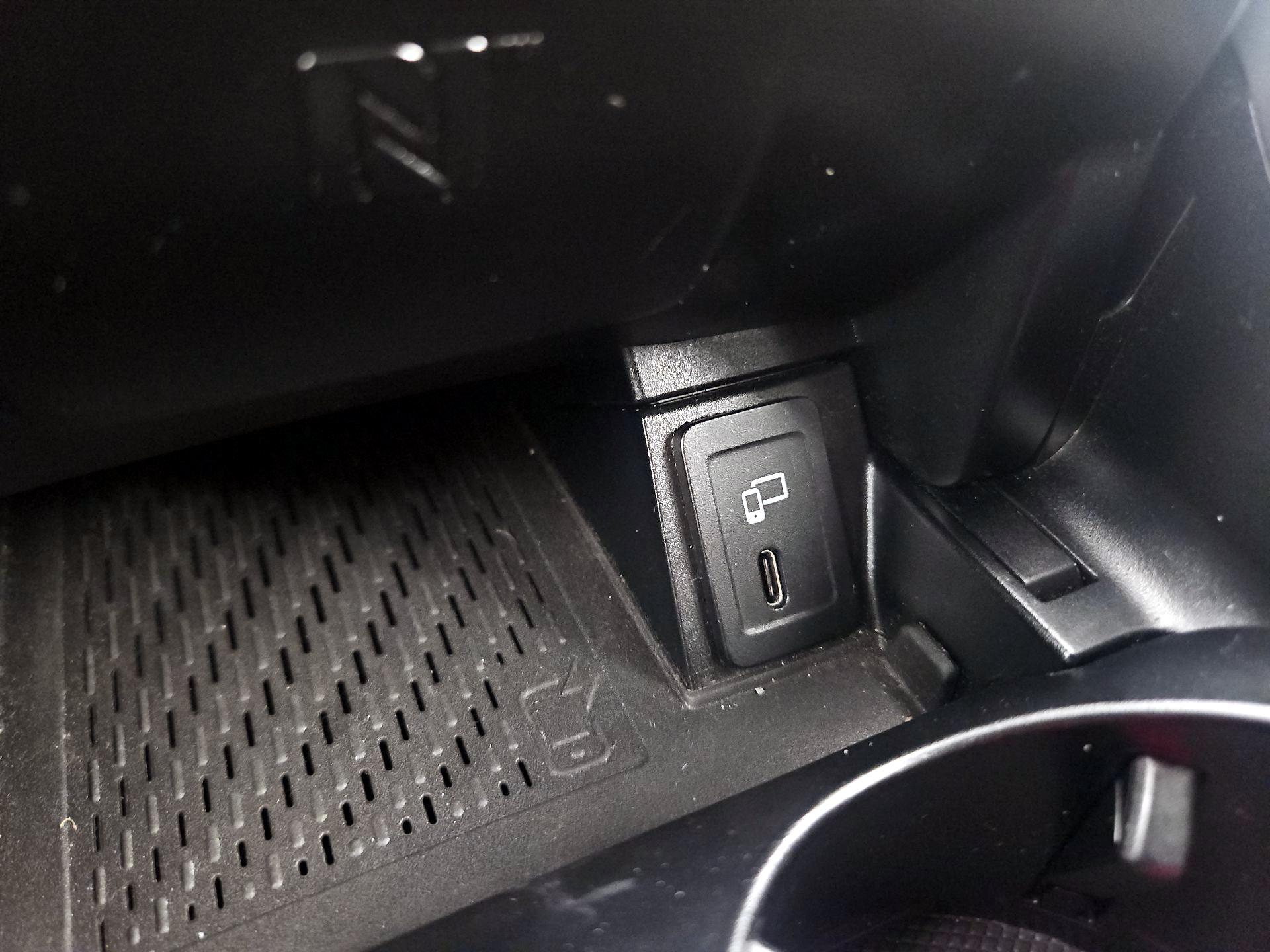 Thumbnail: 2021 Mercedes-Benz GLC - 18