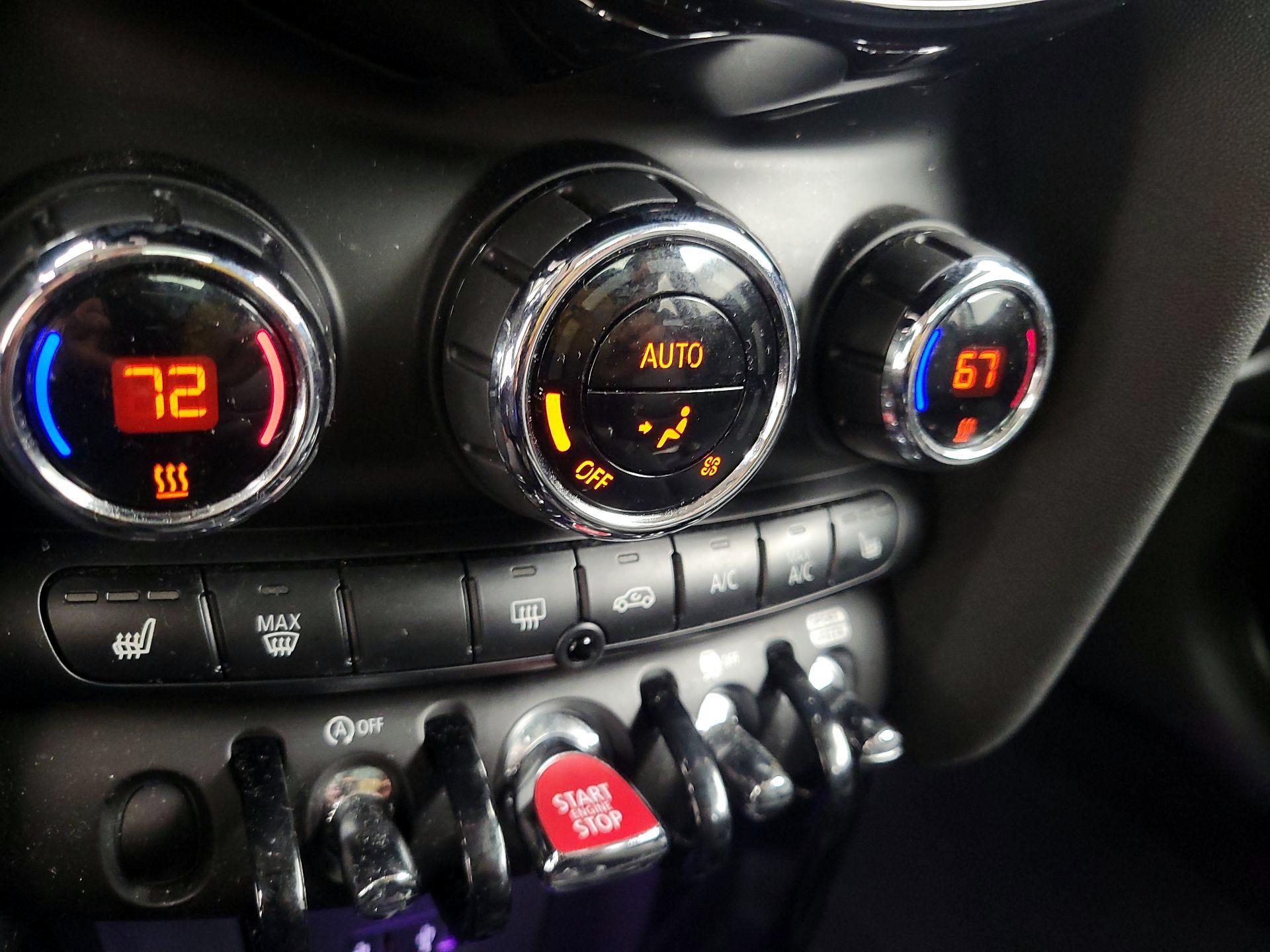 Thumbnail: 2020 MINI Cooper Hardtop - 14