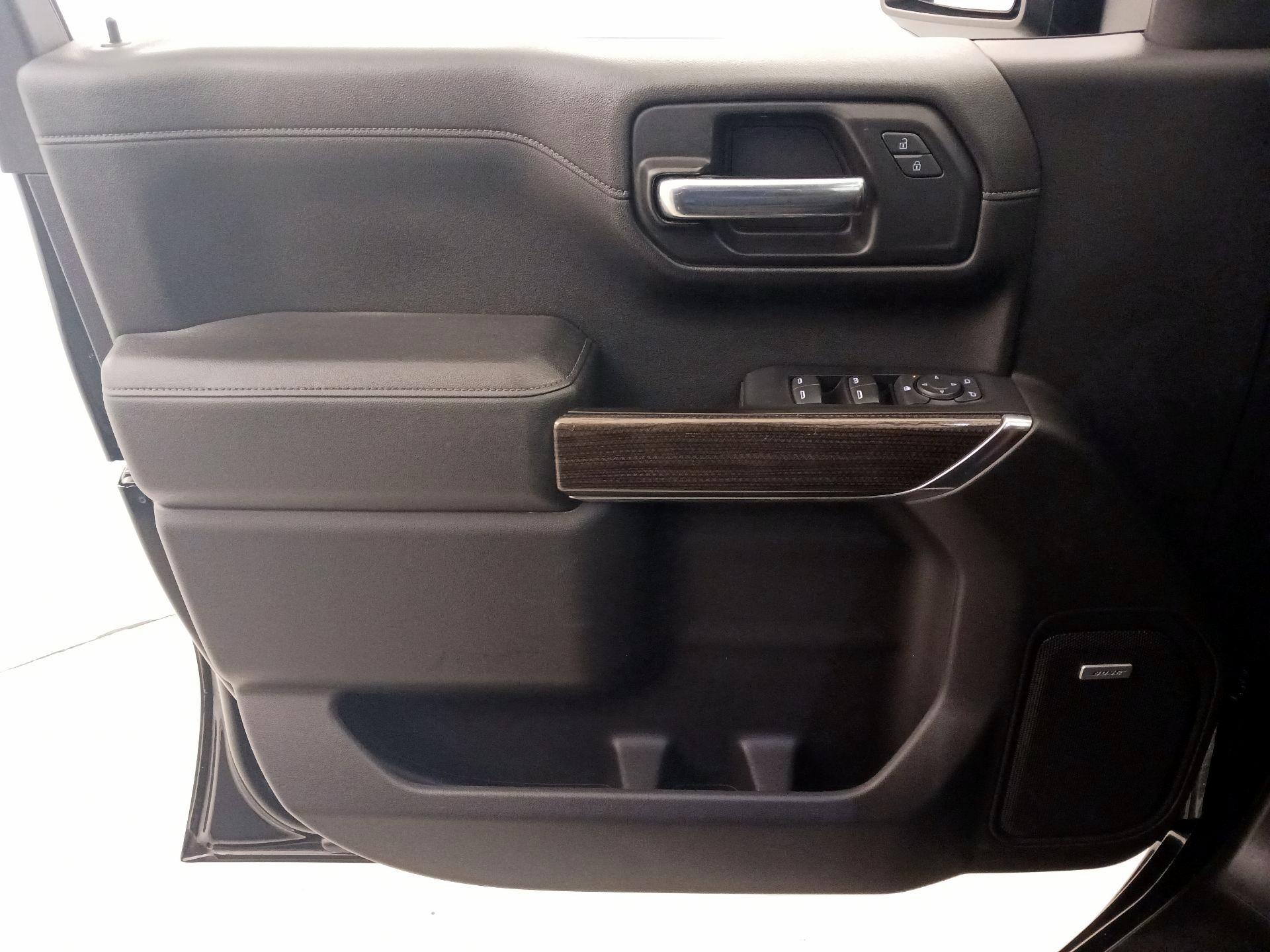 Thumbnail: 2020 Chevrolet Silverado 1500 - 12