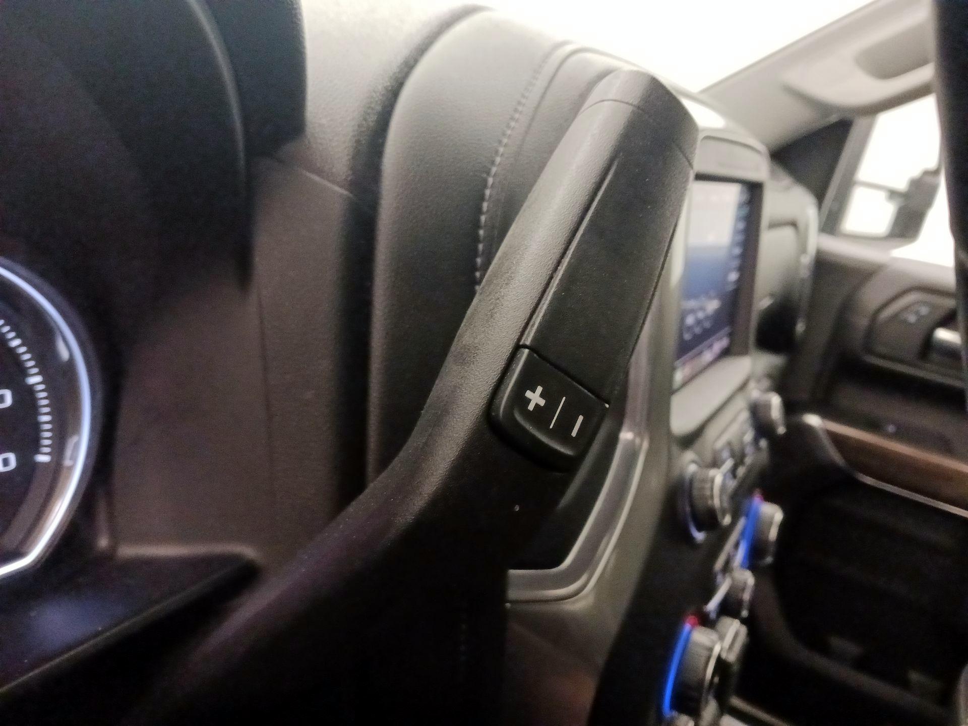 Thumbnail: 2020 Chevrolet Silverado 1500 - 17