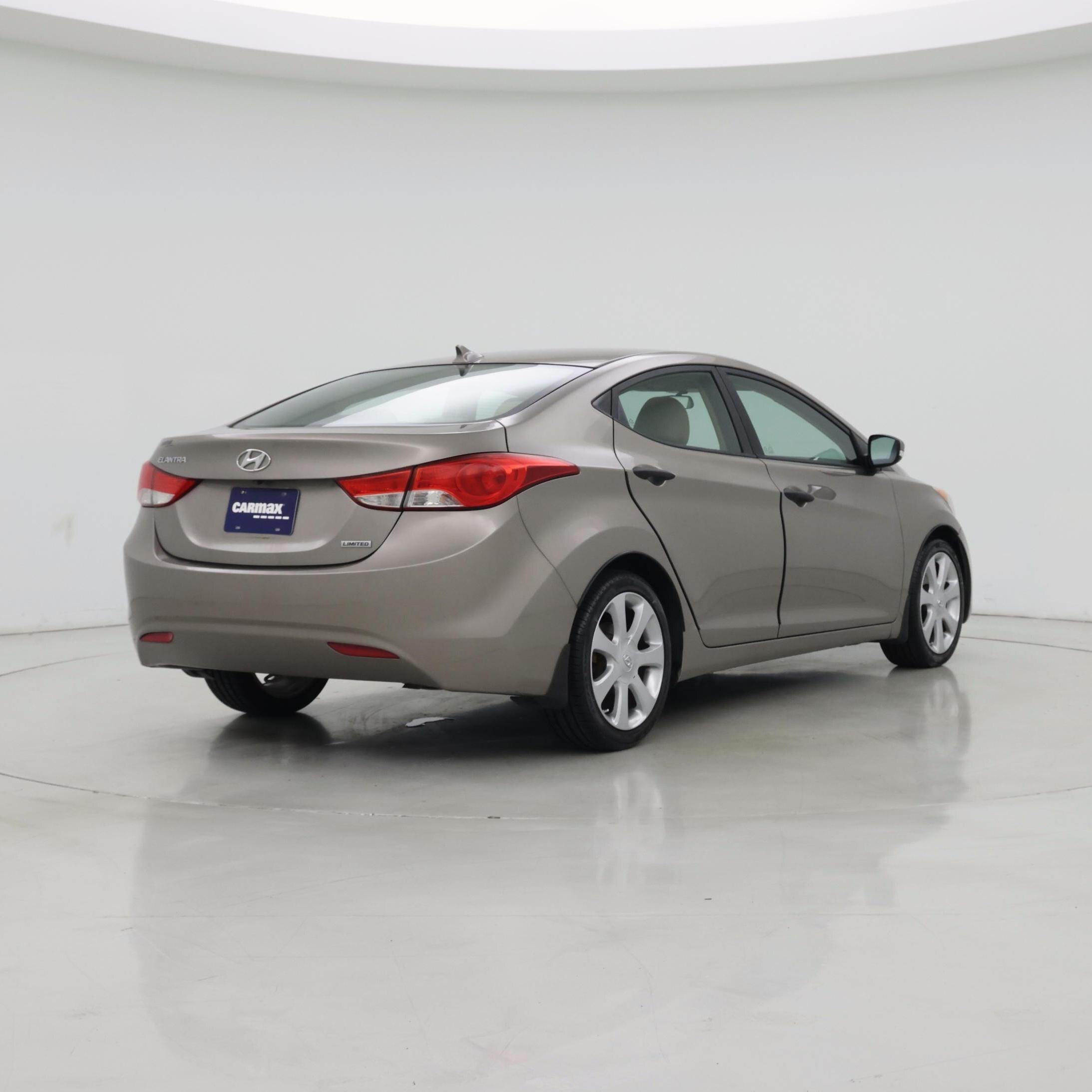 Thumbnail: 2013 Hyundai Elantra - 8