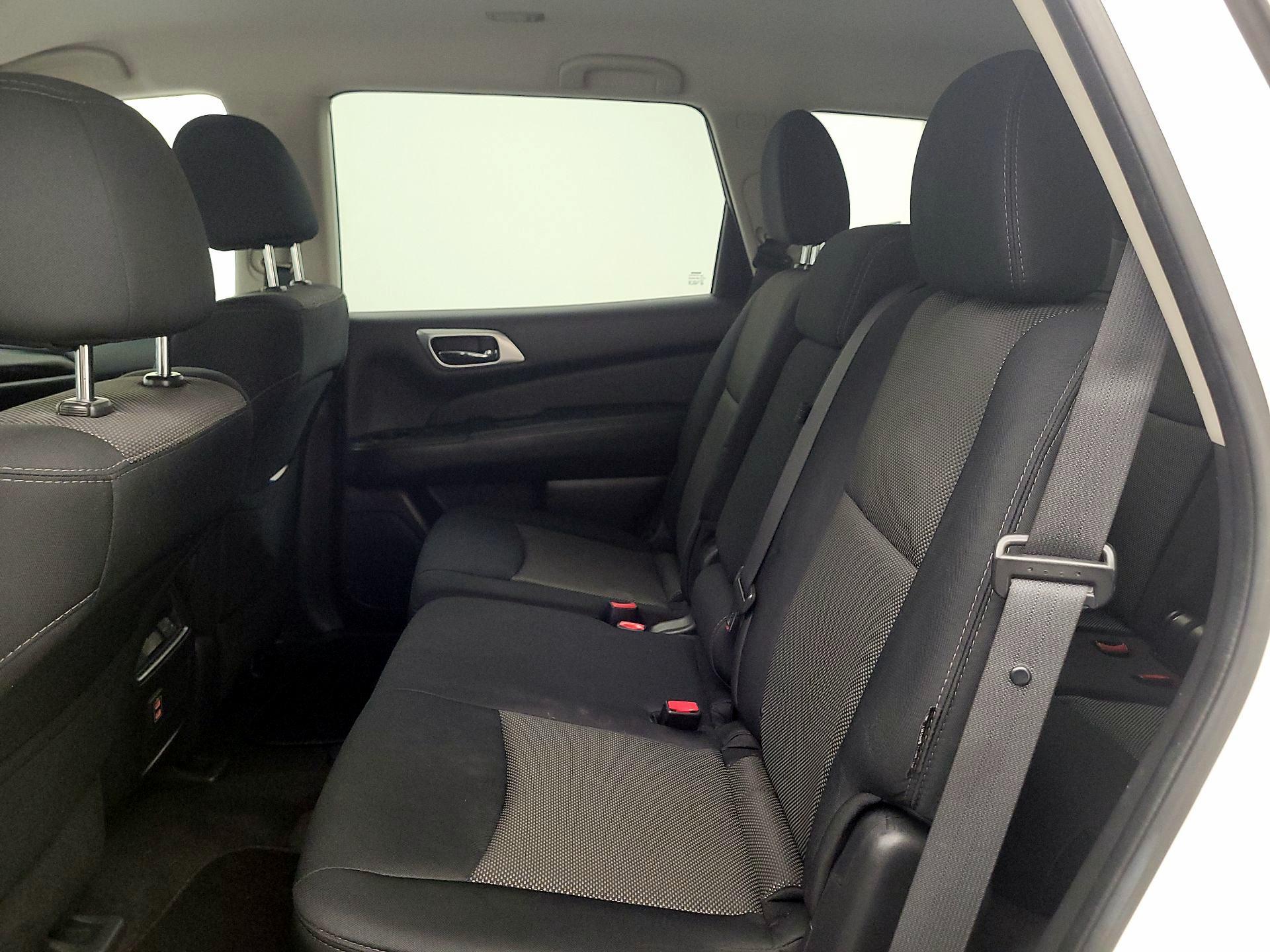 Thumbnail: 2018 Nissan Pathfinder - 18