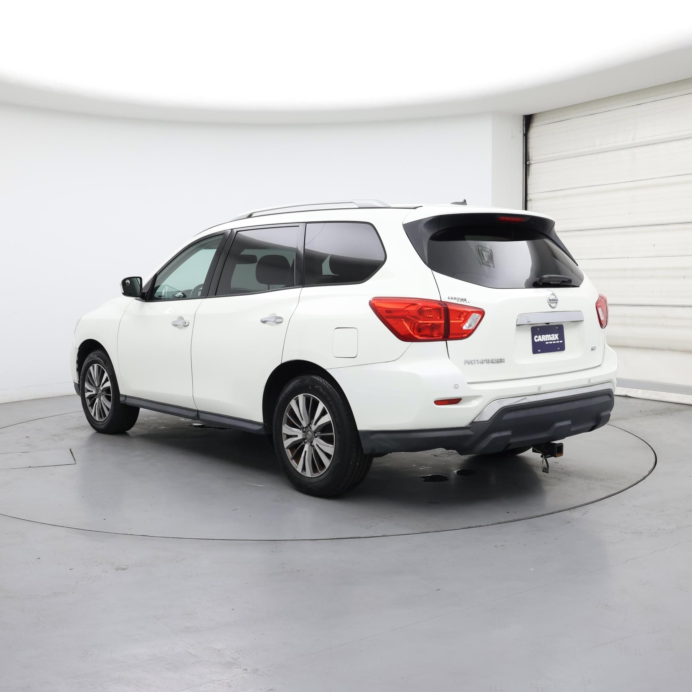 Thumbnail: 2018 Nissan Pathfinder - 2