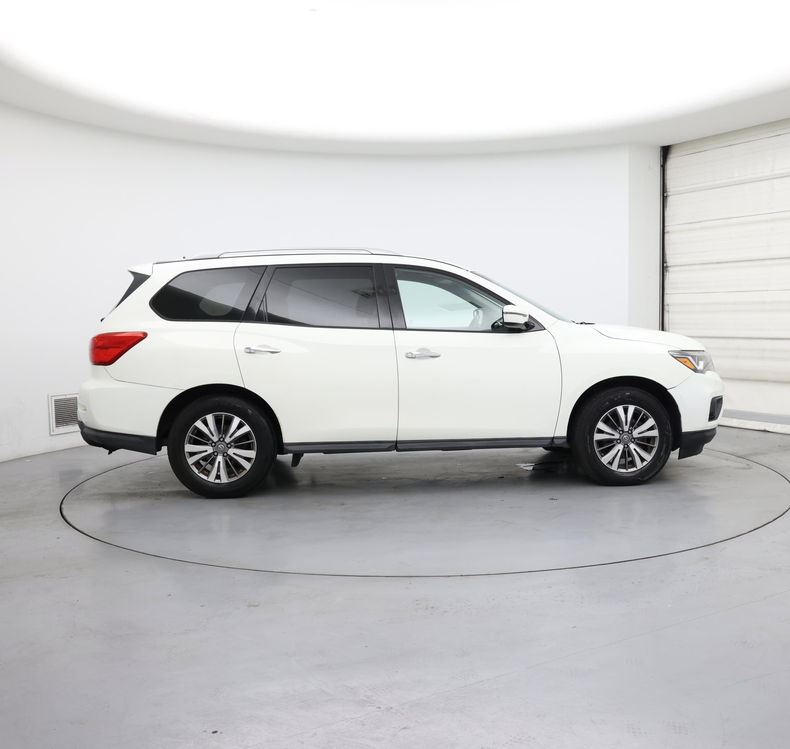 Thumbnail: 2018 Nissan Pathfinder - 7