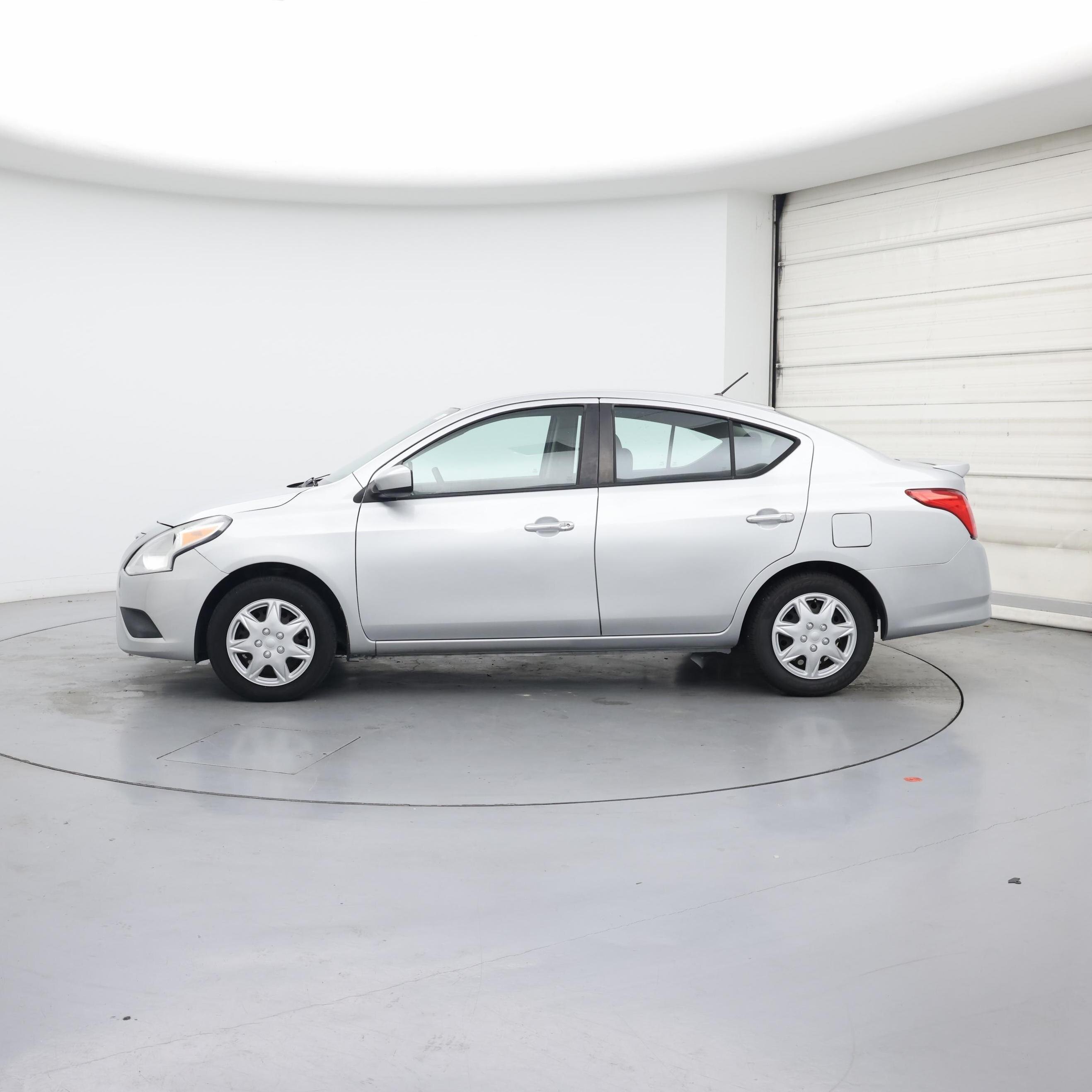 Thumbnail: 2018 Nissan Versa - 3