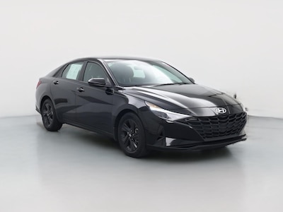 Black 2022 Hyundai Elantra SEL