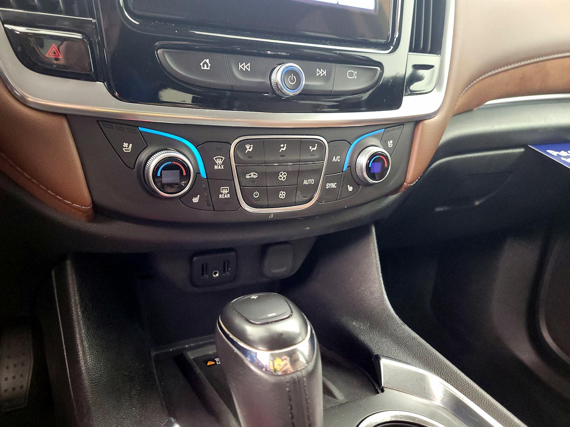 Thumbnail: 2019 Chevrolet Traverse - 16