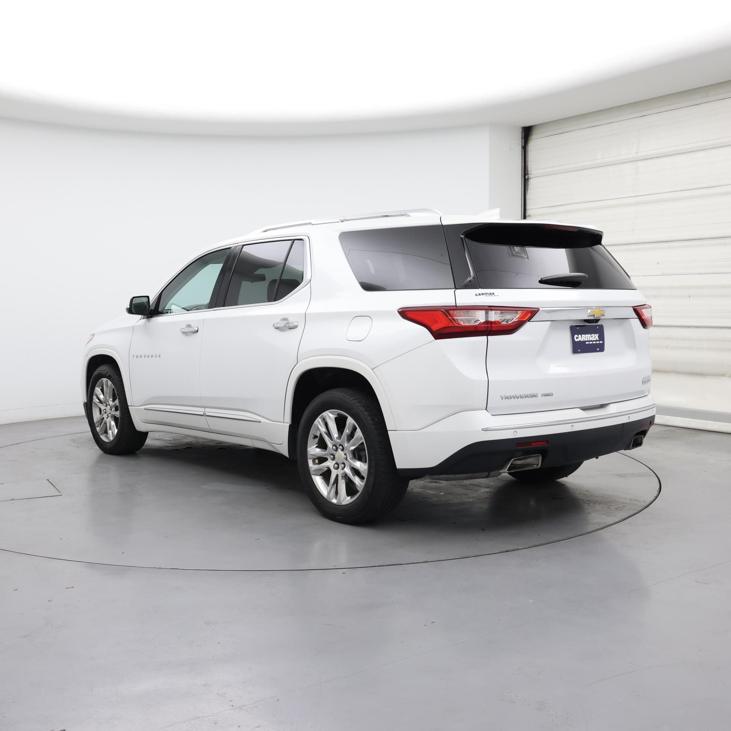 Thumbnail: 2019 Chevrolet Traverse - 2