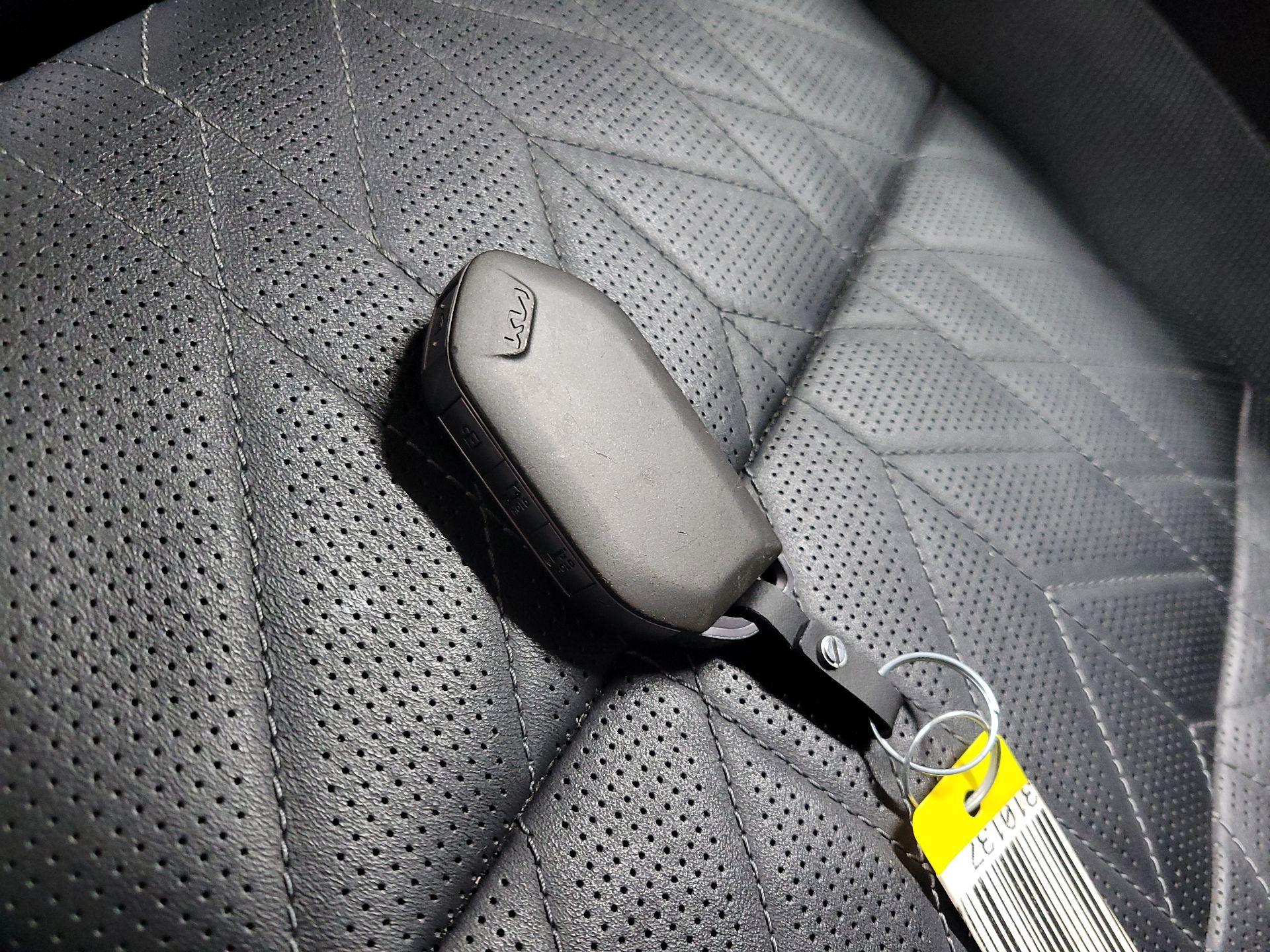 Thumbnail: 2023 Kia Telluride - 18