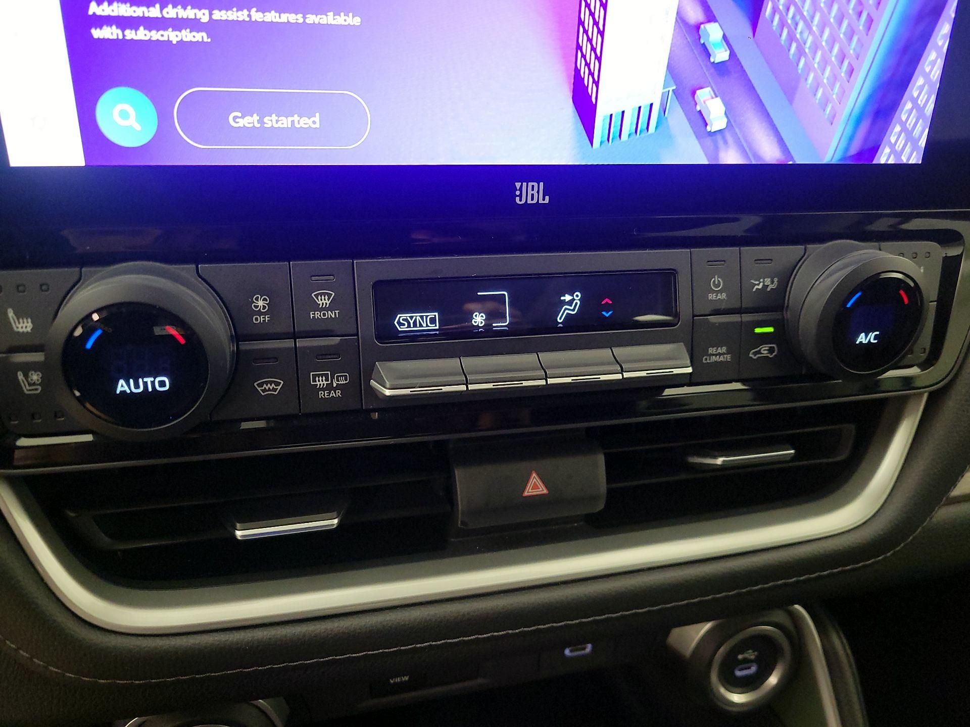 Thumbnail: 2024 Toyota Grand Highlander - 16