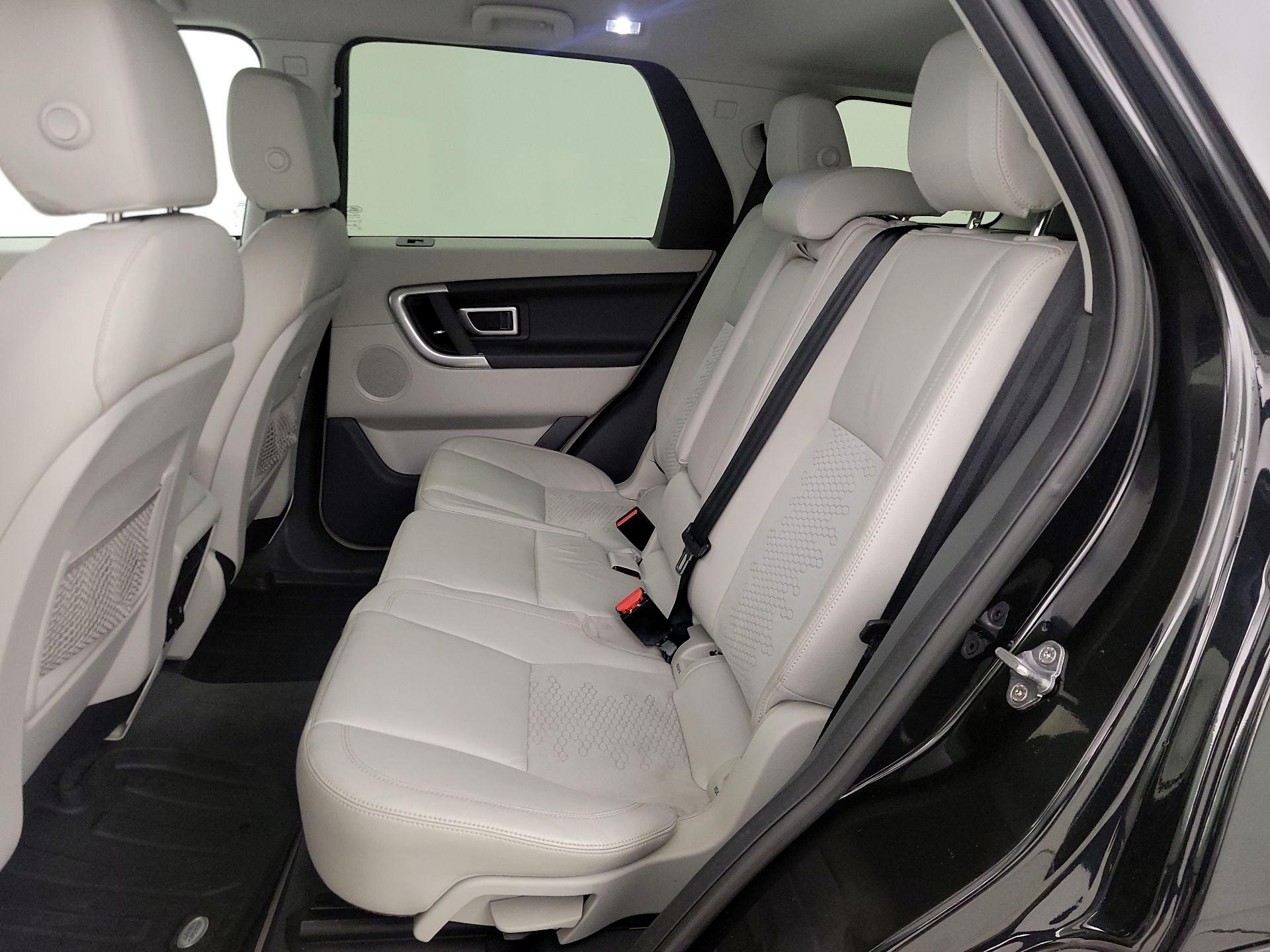 Thumbnail: 2017 Land Rover Discovery Sport - 20