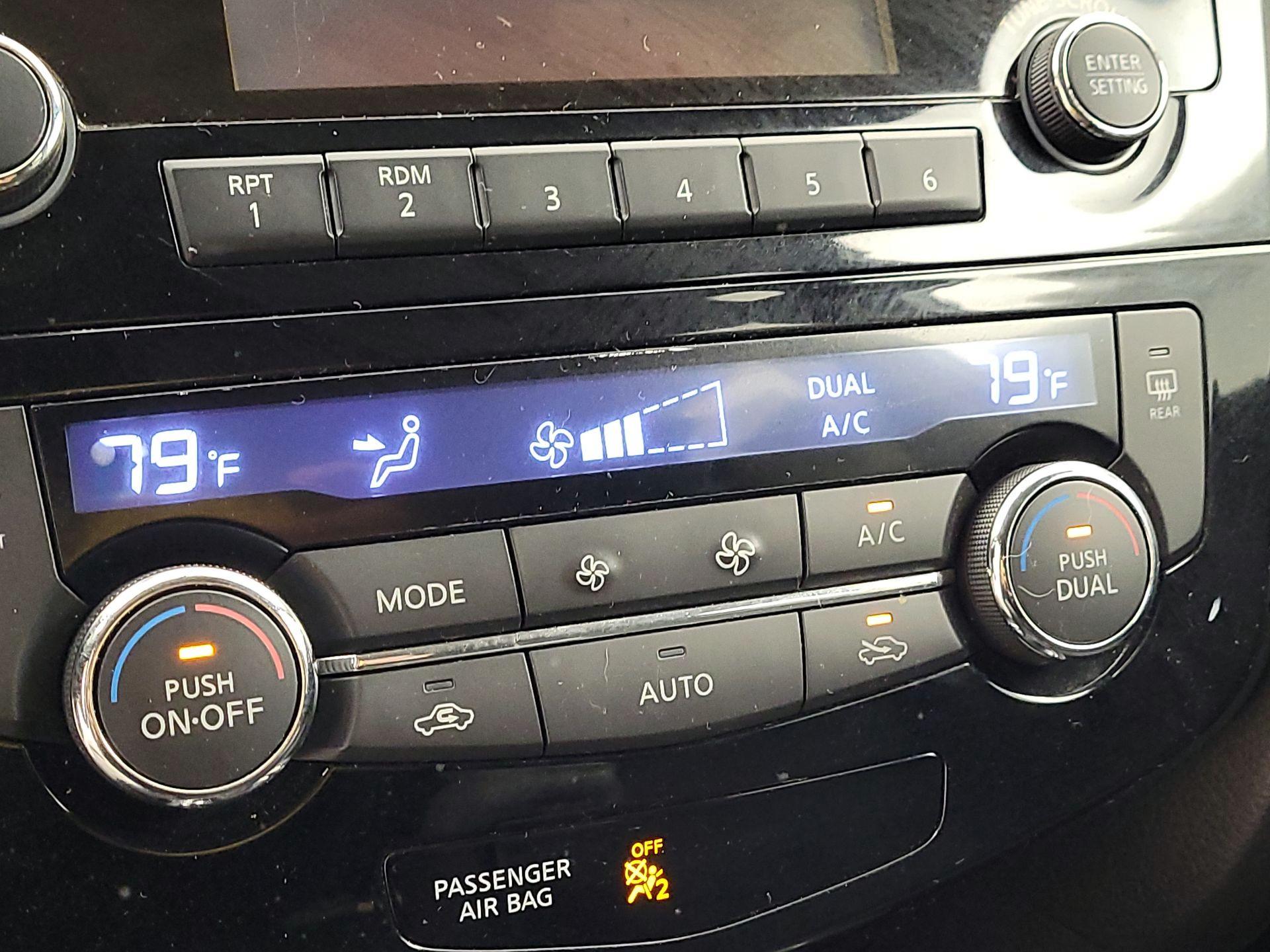 Thumbnail: 2014 Nissan Rogue - 16